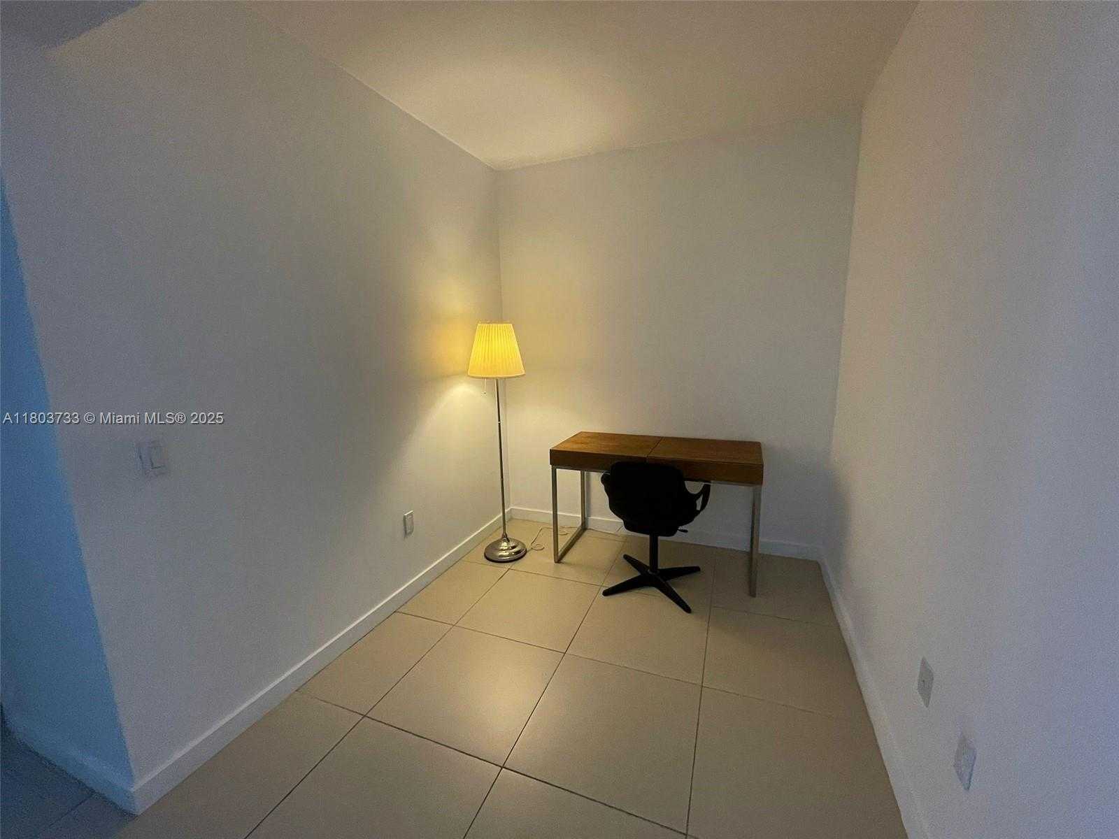 Small Image of 31 #907, Miami Number 11