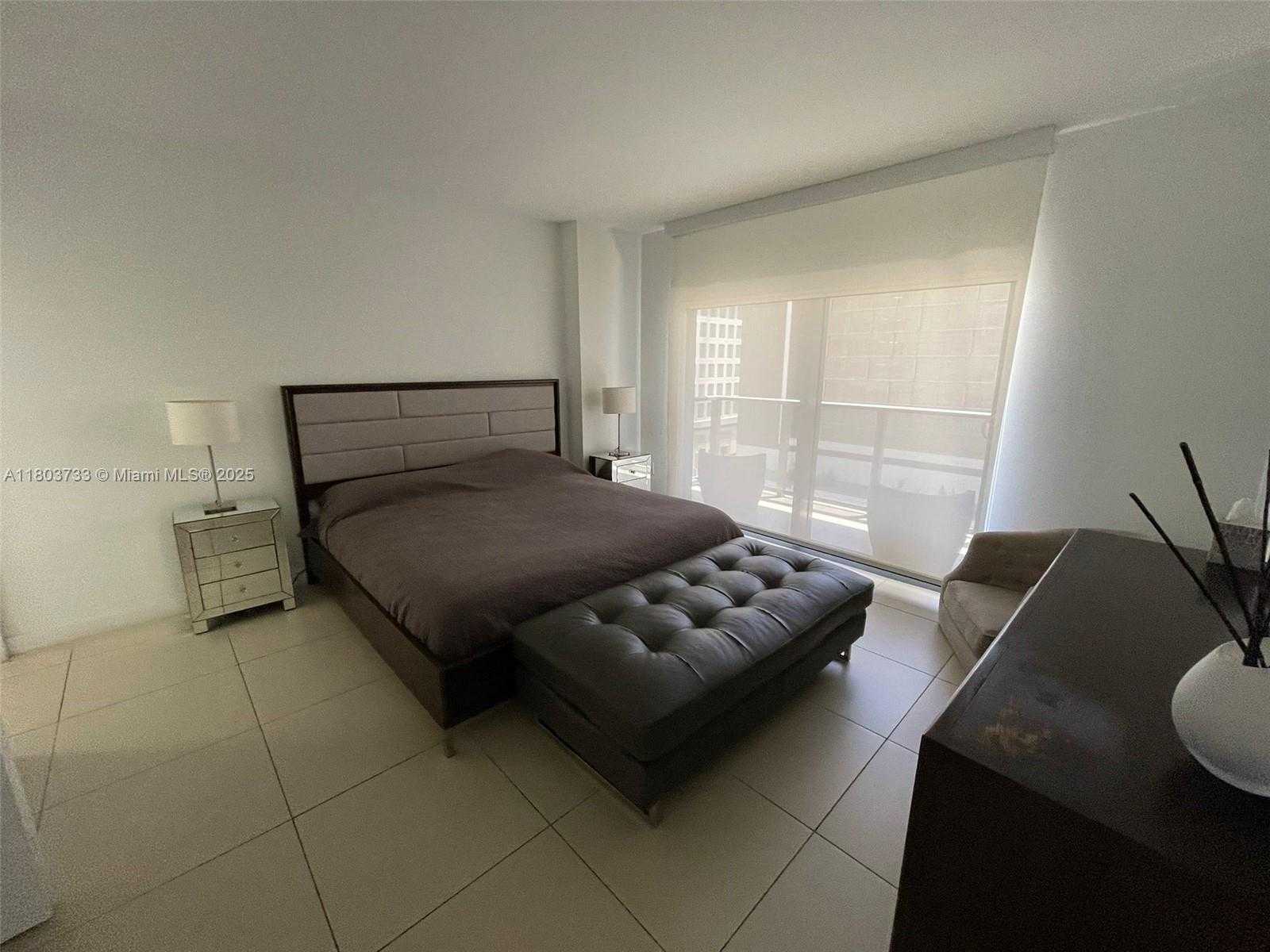 Small Image of 31 #907, Miami Number 15