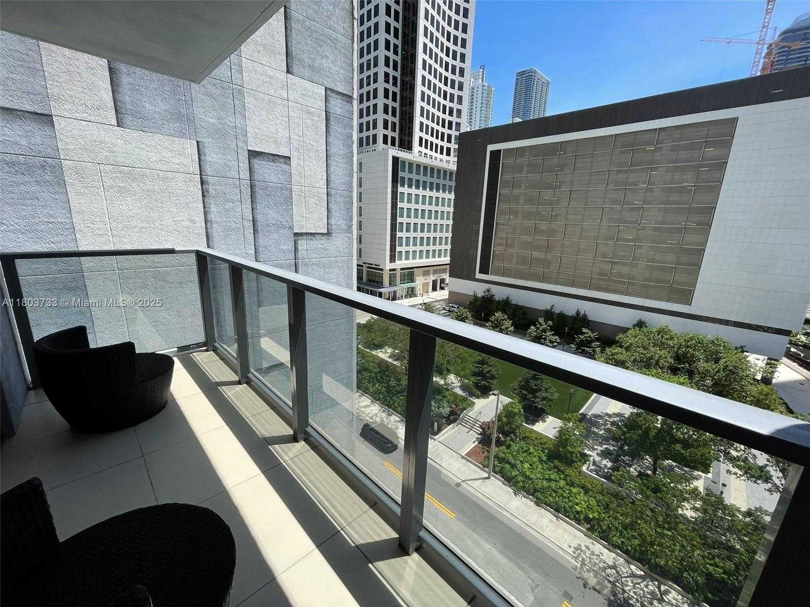 Small Image of 31 #907, Miami Number 6
