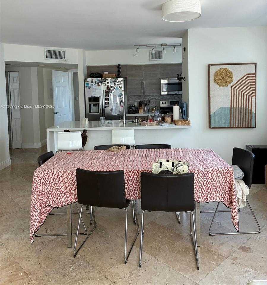 Small Image of 1155 BRICKELL BAY DR #1101, Miami Number 2