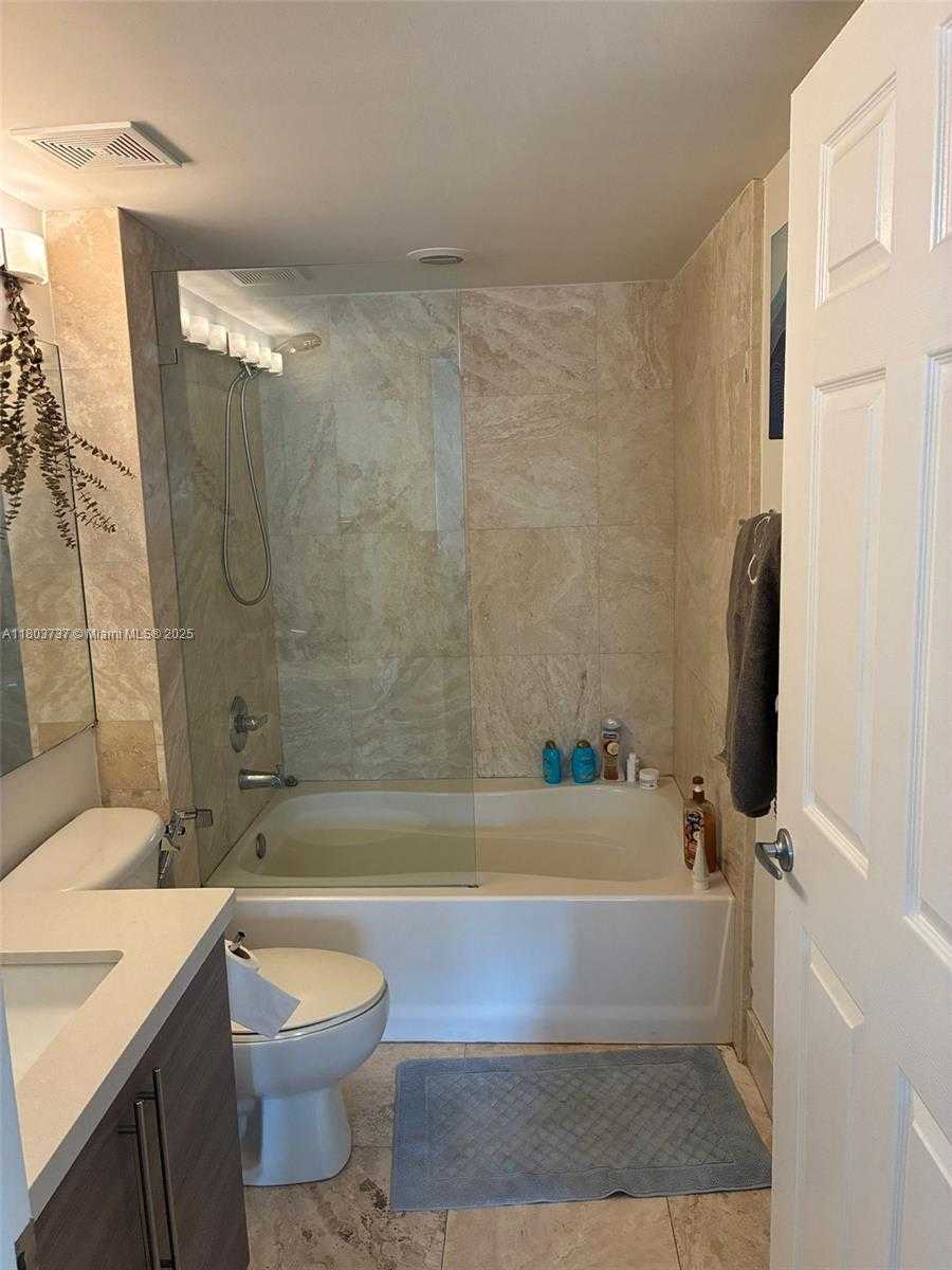 Small Image of 1155 BRICKELL BAY DR #1101, Miami Number 7