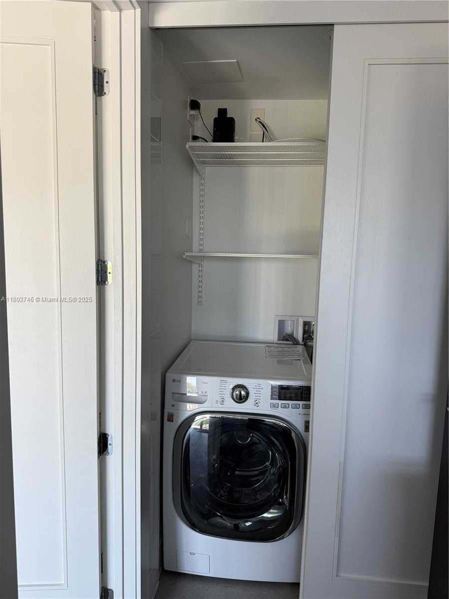 Small Image of 363 WASHINGTON AVE #64, Miami Beach Number 10