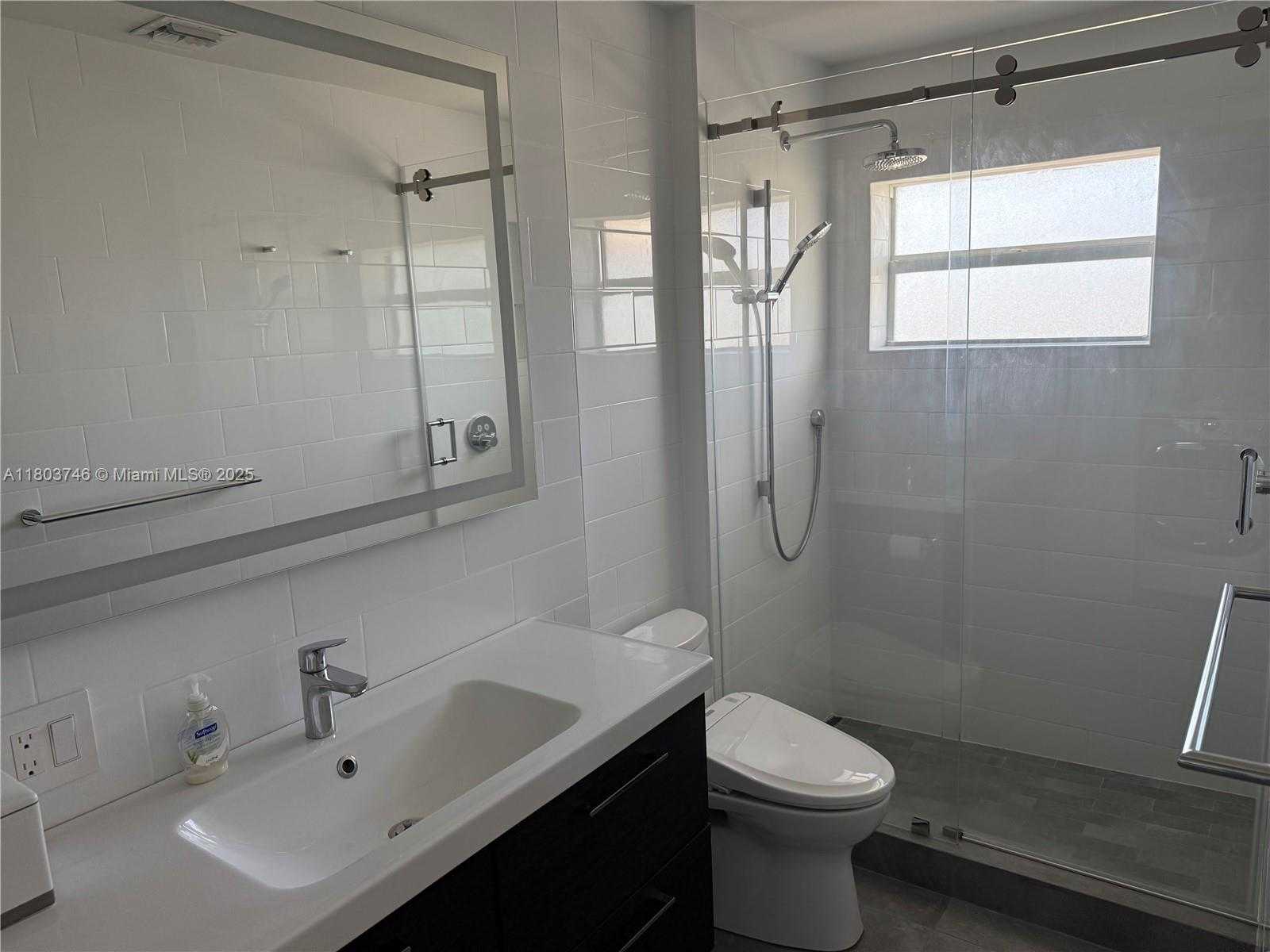 Small Image of 363 WASHINGTON AVE #64, Miami Beach Number 11