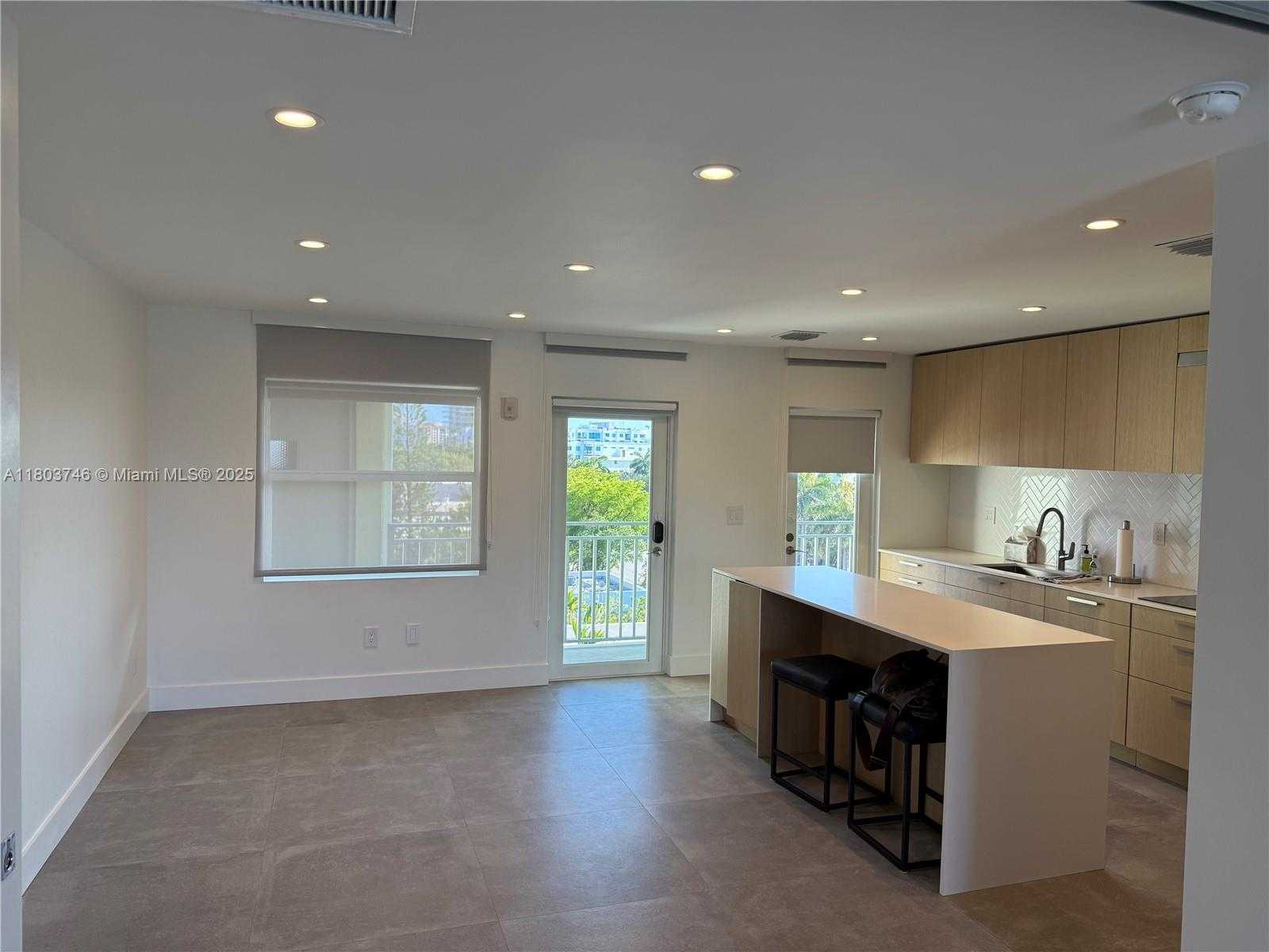 Small Image of 363 WASHINGTON AVE #64, Miami Beach Number 14