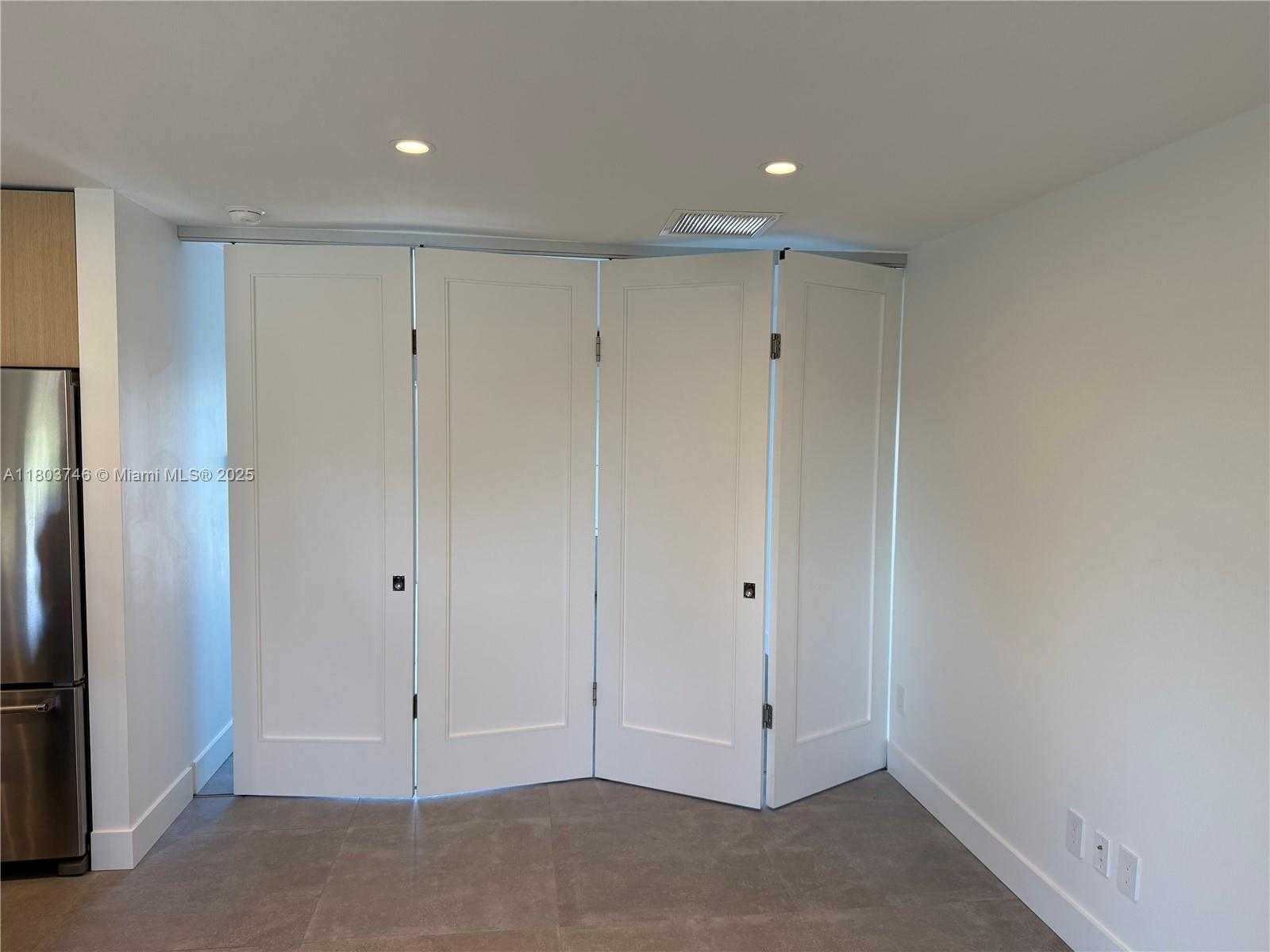 Small Image of 363 WASHINGTON AVE #64, Miami Beach Number 15