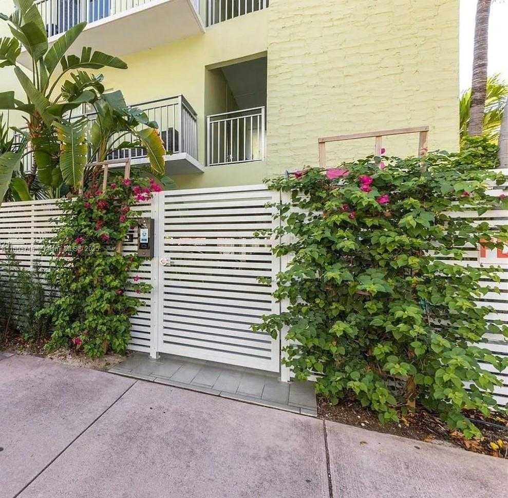Small Image of 363 WASHINGTON AVE #64, Miami Beach Number 2