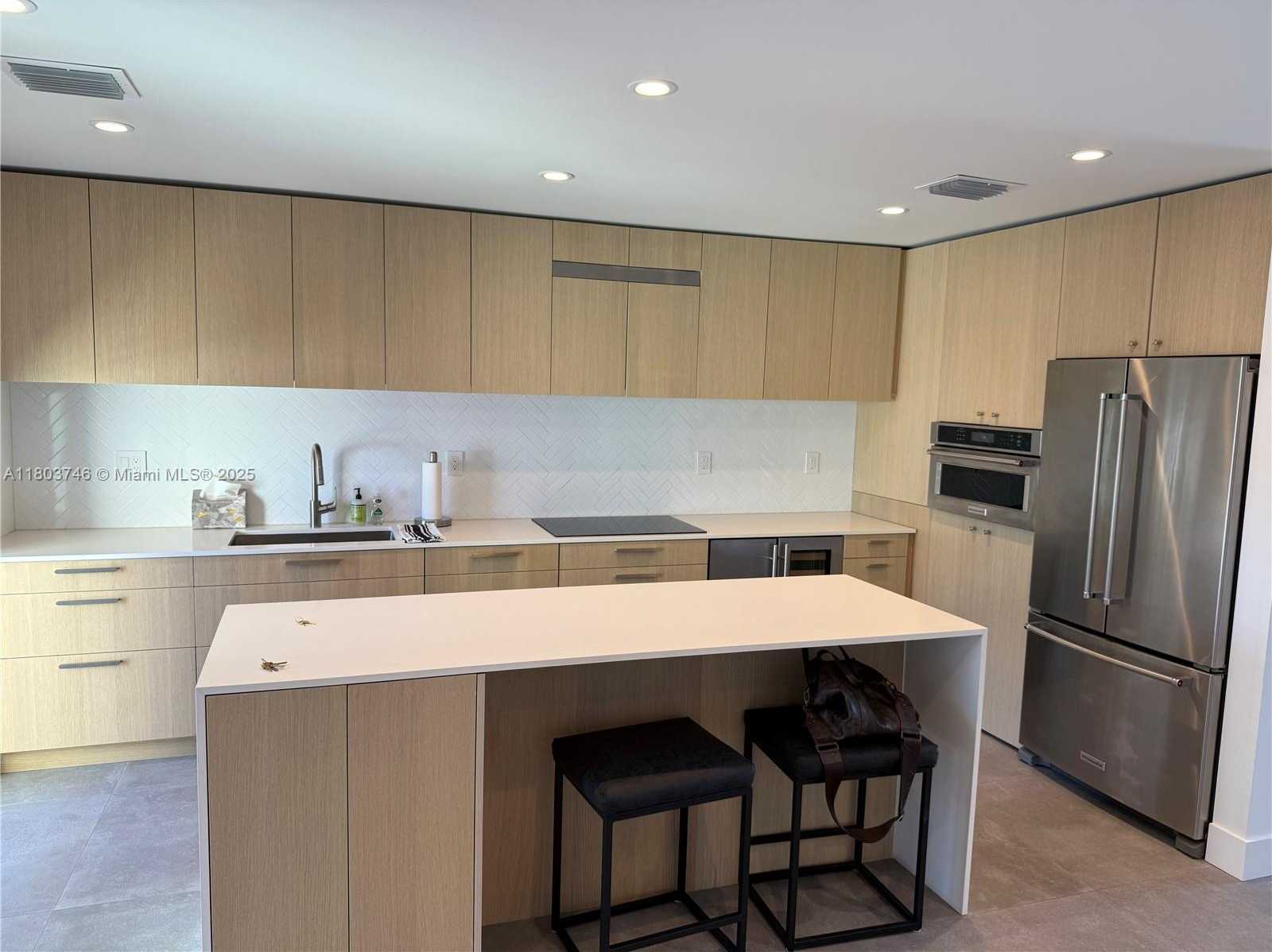 Small Image of 363 WASHINGTON AVE #64, Miami Beach Number 8