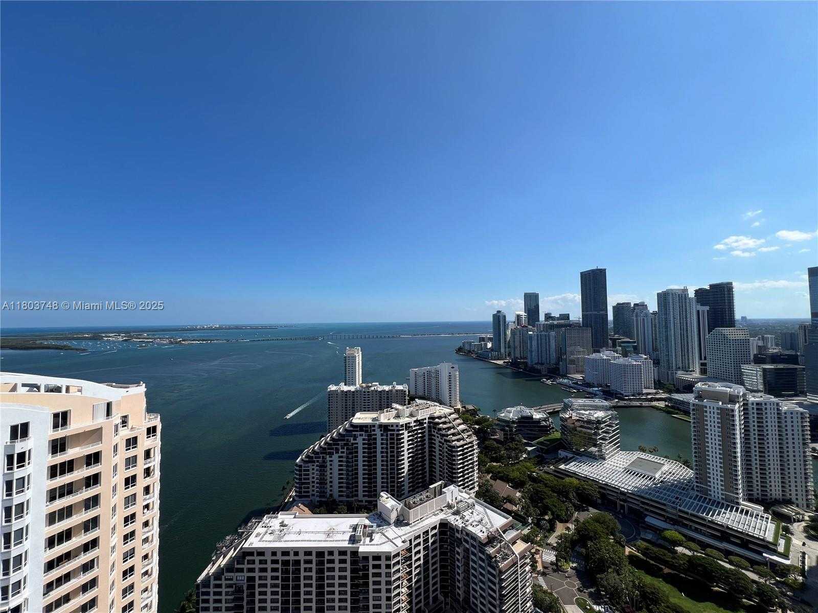 Small Image of 848 BRICKELL KEY DR #PH 4505, Miami Number 4