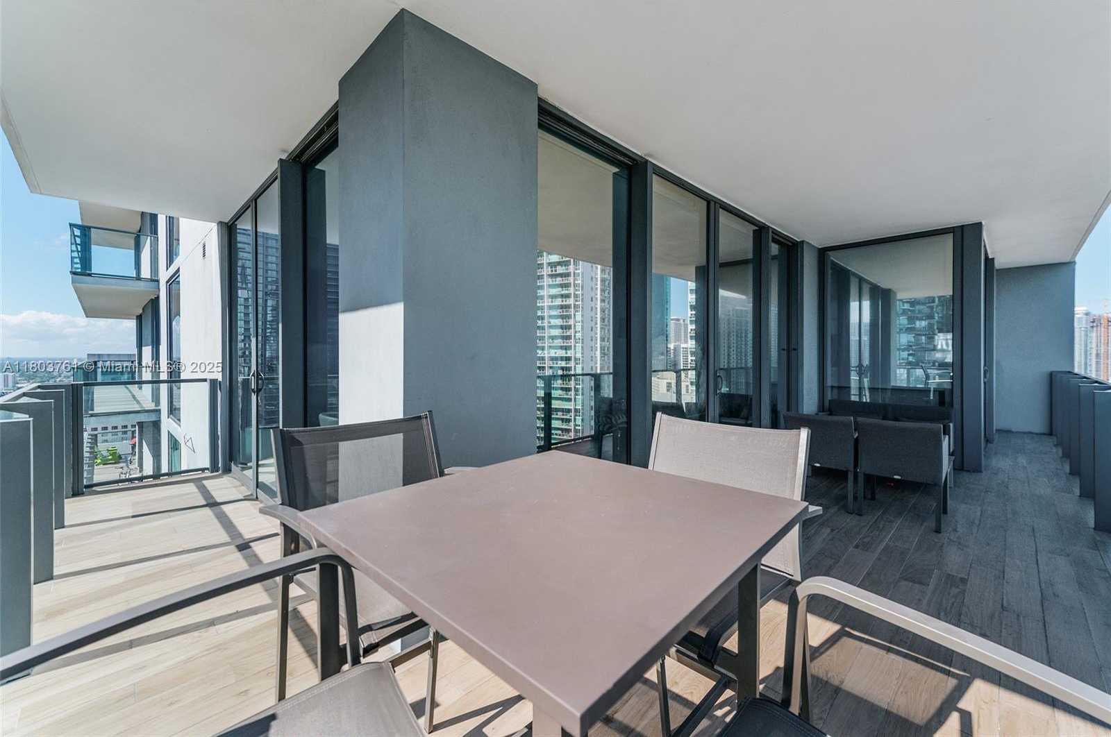 Small Image of 68 SOUTH EAST 6TH ST #2601, Miami Number 14