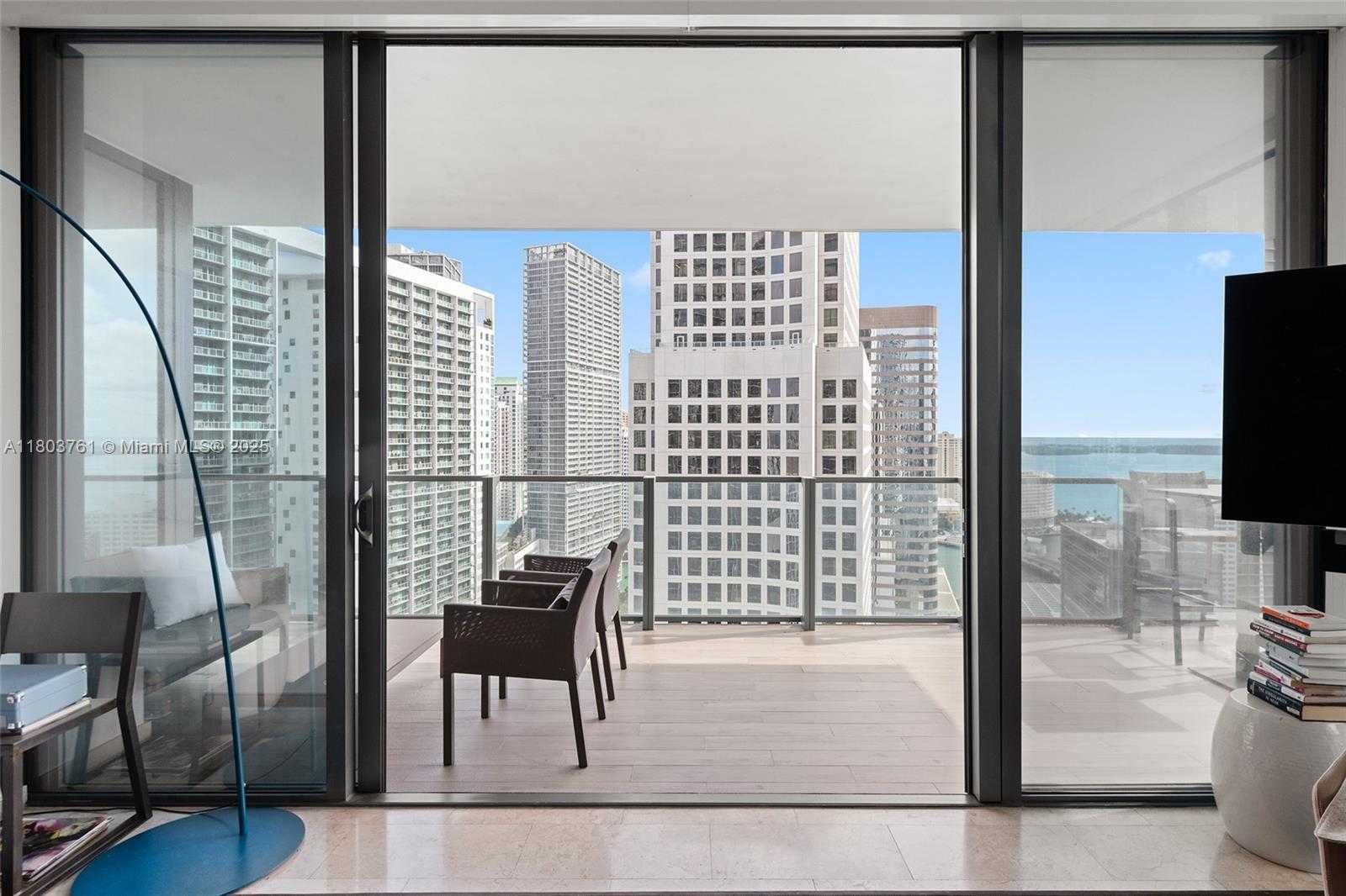 Small Image of 68 SOUTH EAST 6TH ST #2601, Miami Number 23
