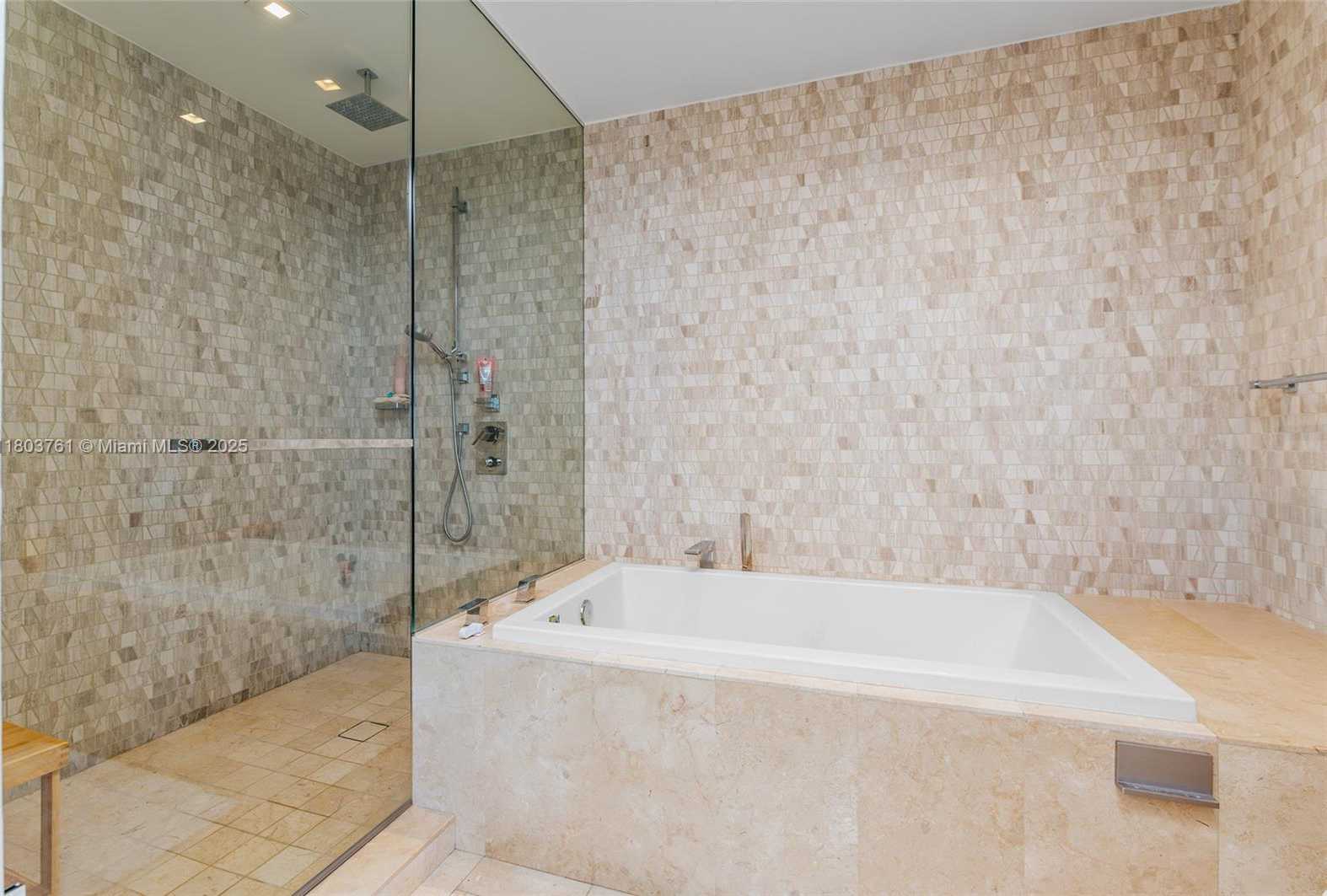 Small Image of 68 SOUTH EAST 6TH ST #2601, Miami Number 8