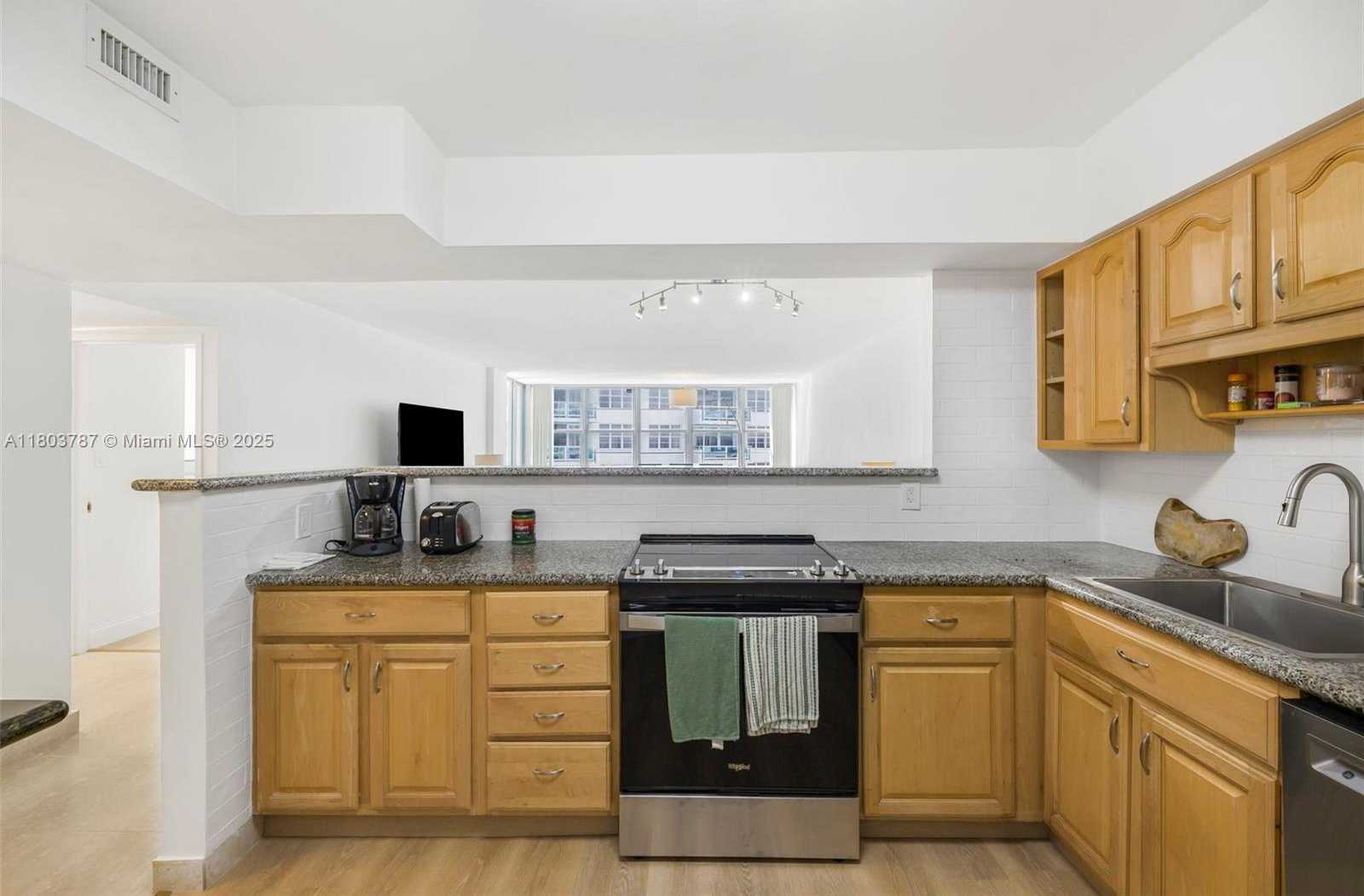 Small Image of 5151 COLLINS AVE #730, Miami Beach Number 5