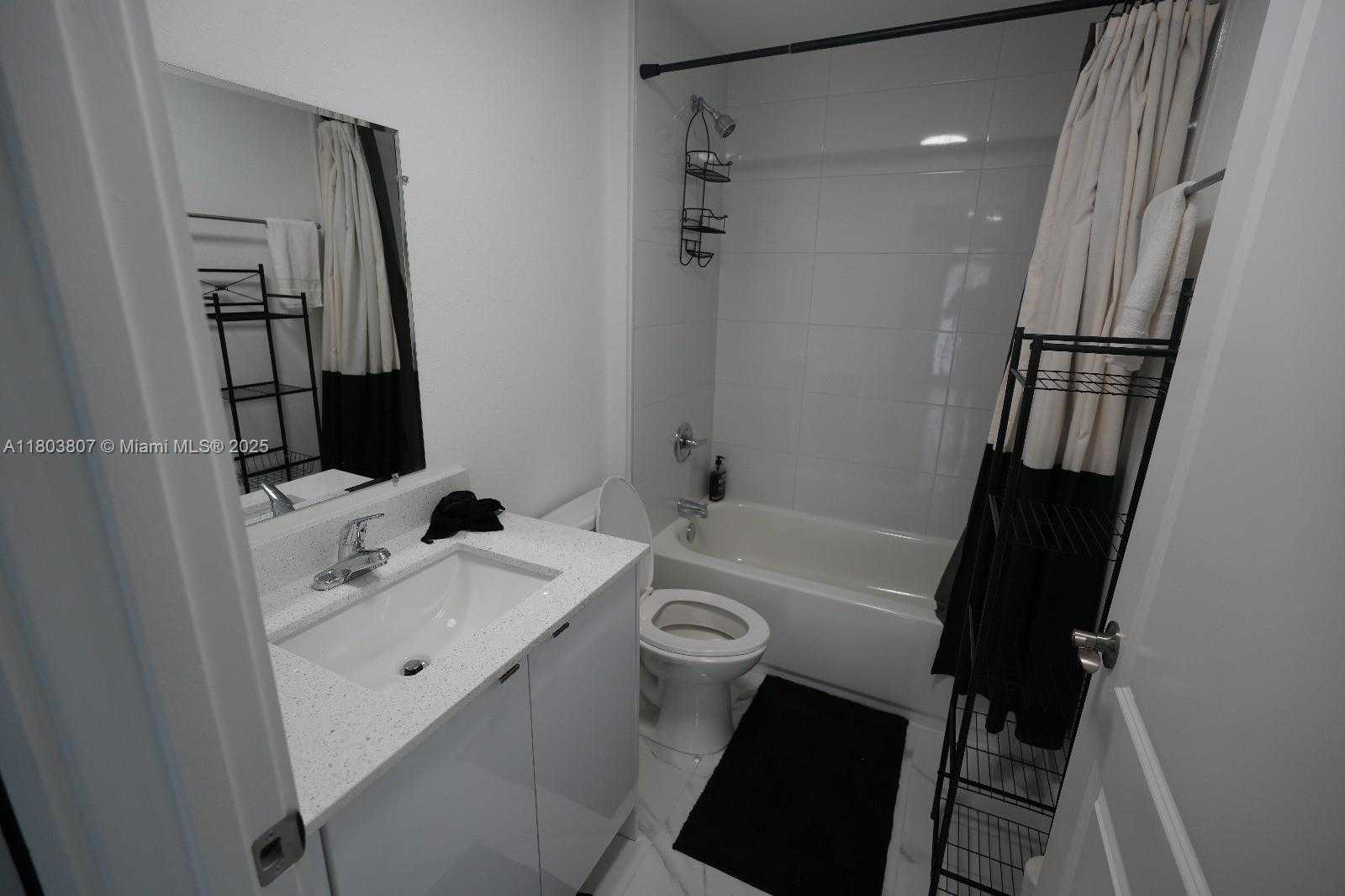 Small Image of 1805 NORTH WEST 112TH ST #Room A, North Miami Number 9
