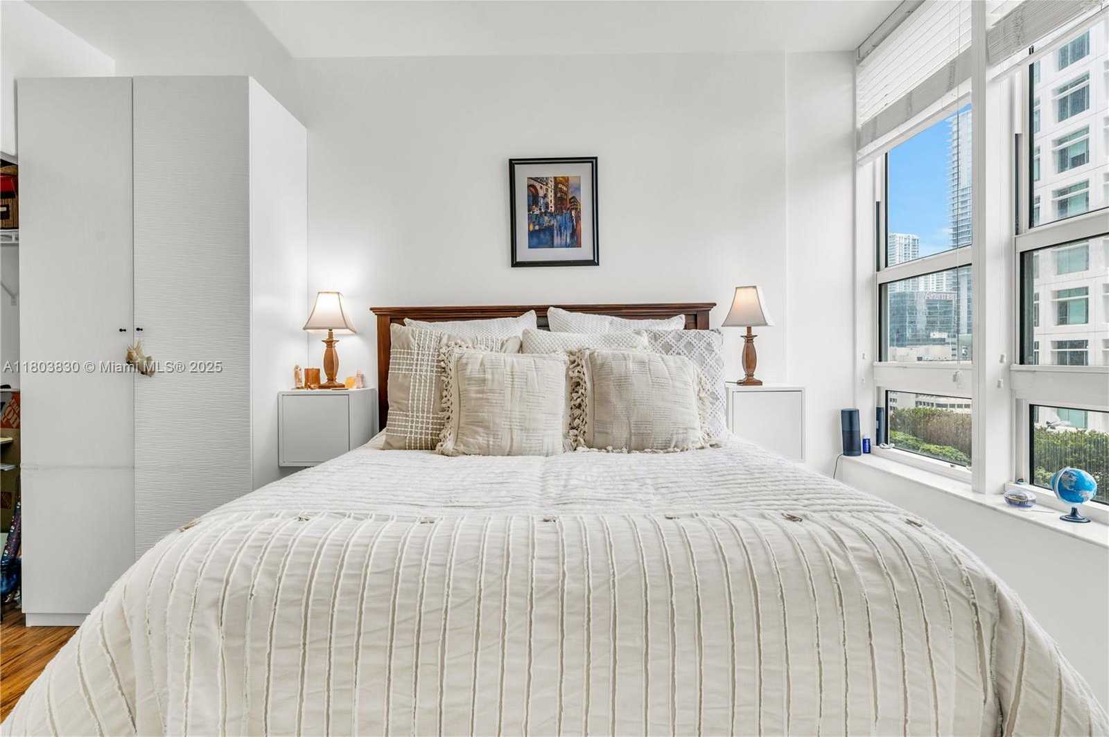 Small Image of 950 BRICKELL BAY DR #1108, Miami Number 11