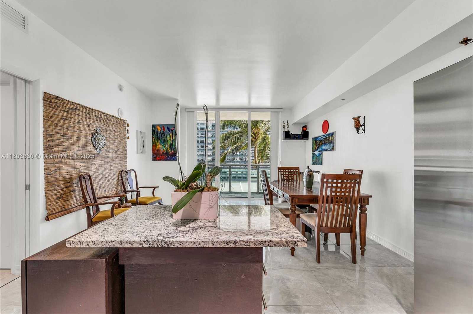 Small Image of 950 BRICKELL BAY DR #1108, Miami Number 3