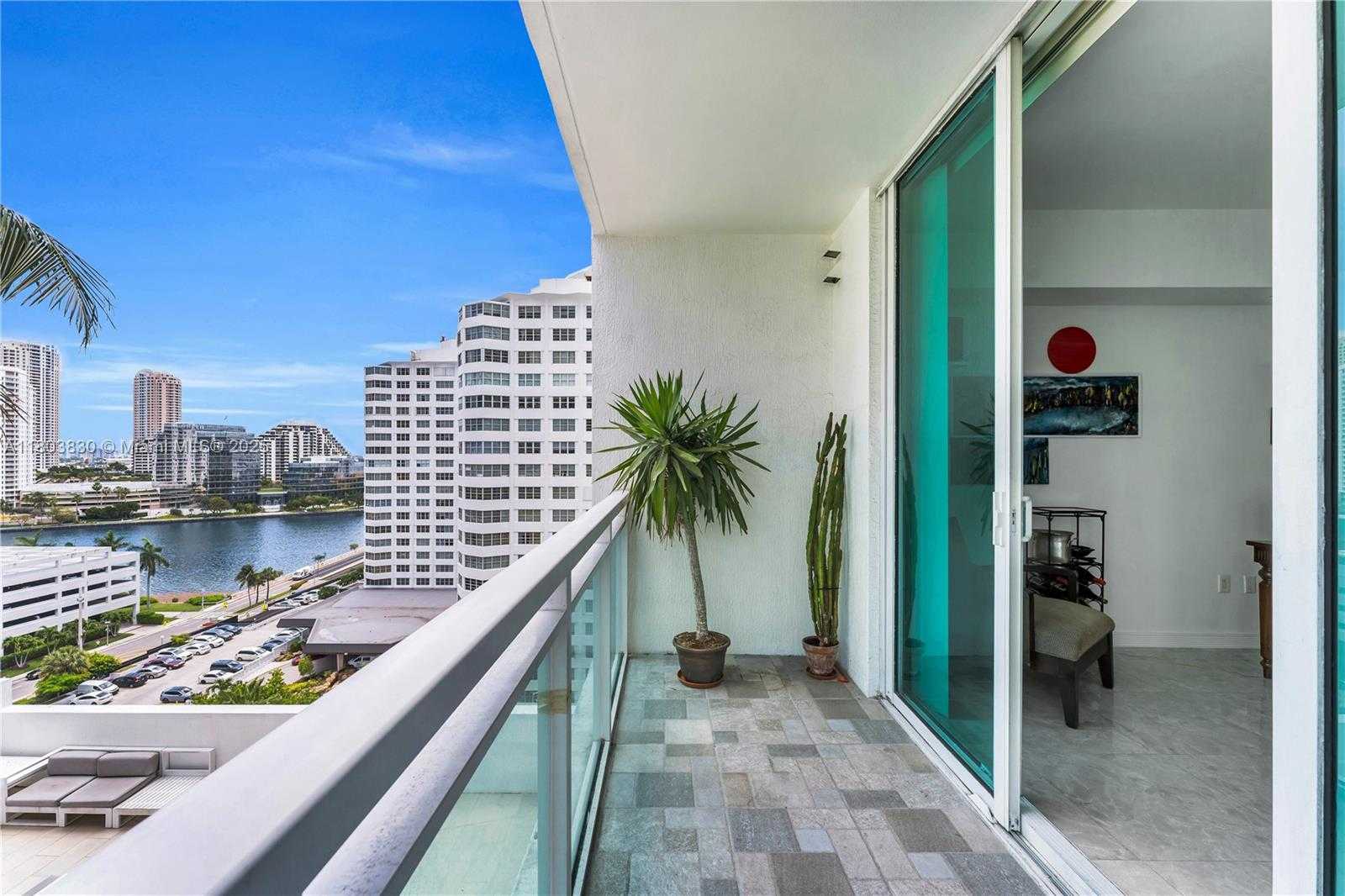 Small Image of 950 BRICKELL BAY DR #1108, Miami Number 5