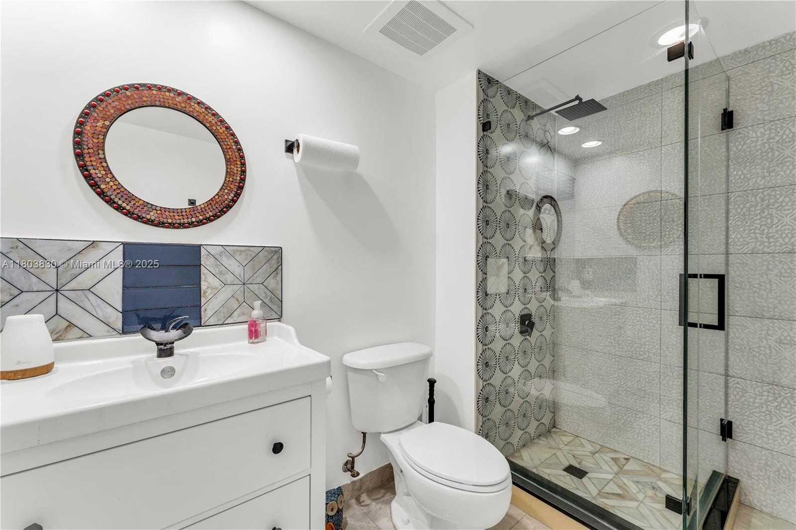 Small Image of 950 BRICKELL BAY DR #1108, Miami Number 9