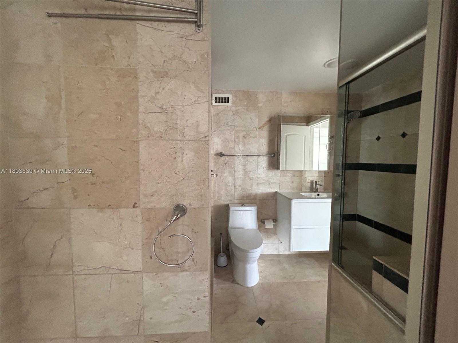 Small Image of 2899 COLLINS AVE #1538, Miami Beach Number 12