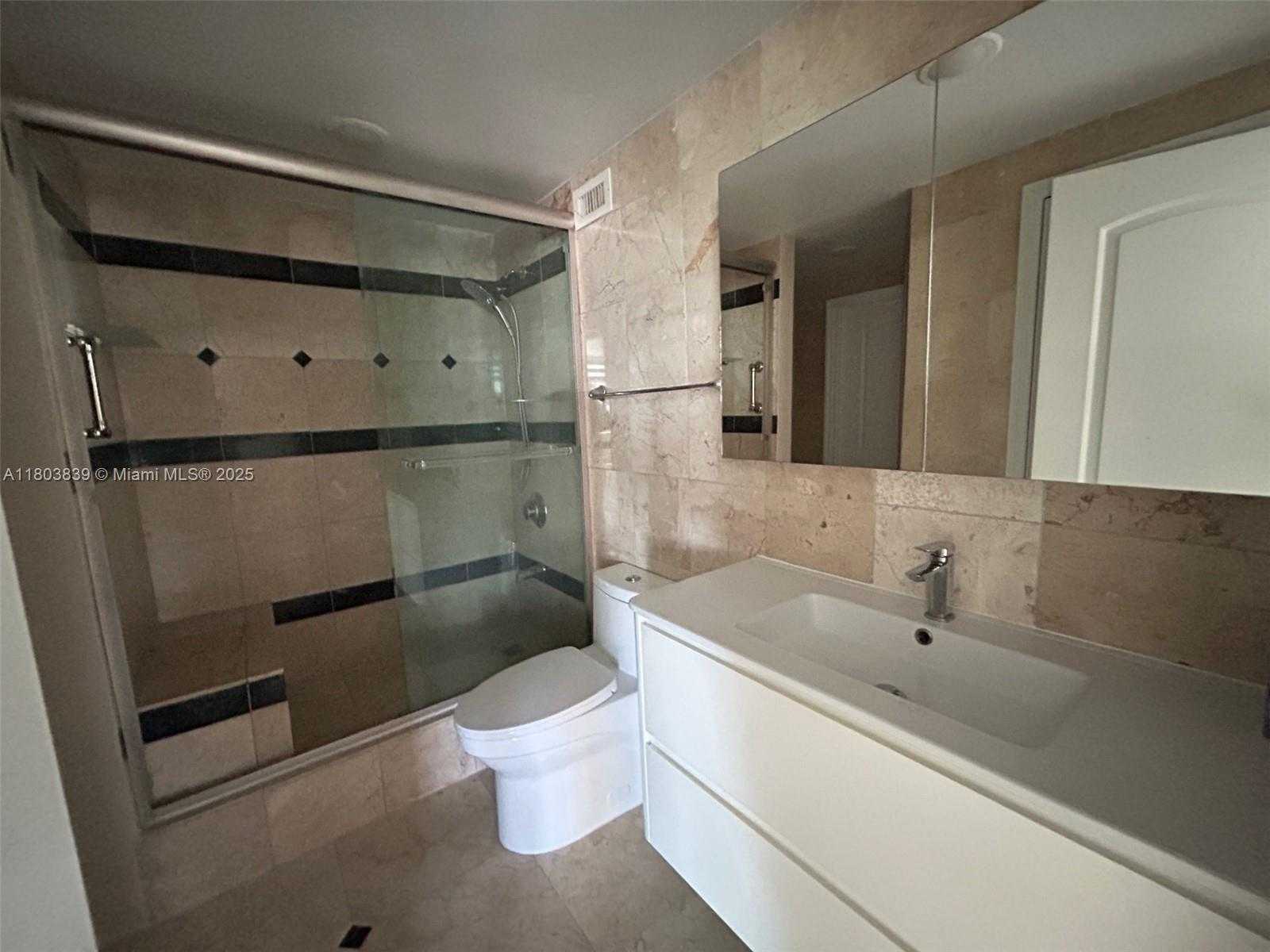Small Image of 2899 COLLINS AVE #1538, Miami Beach Number 13