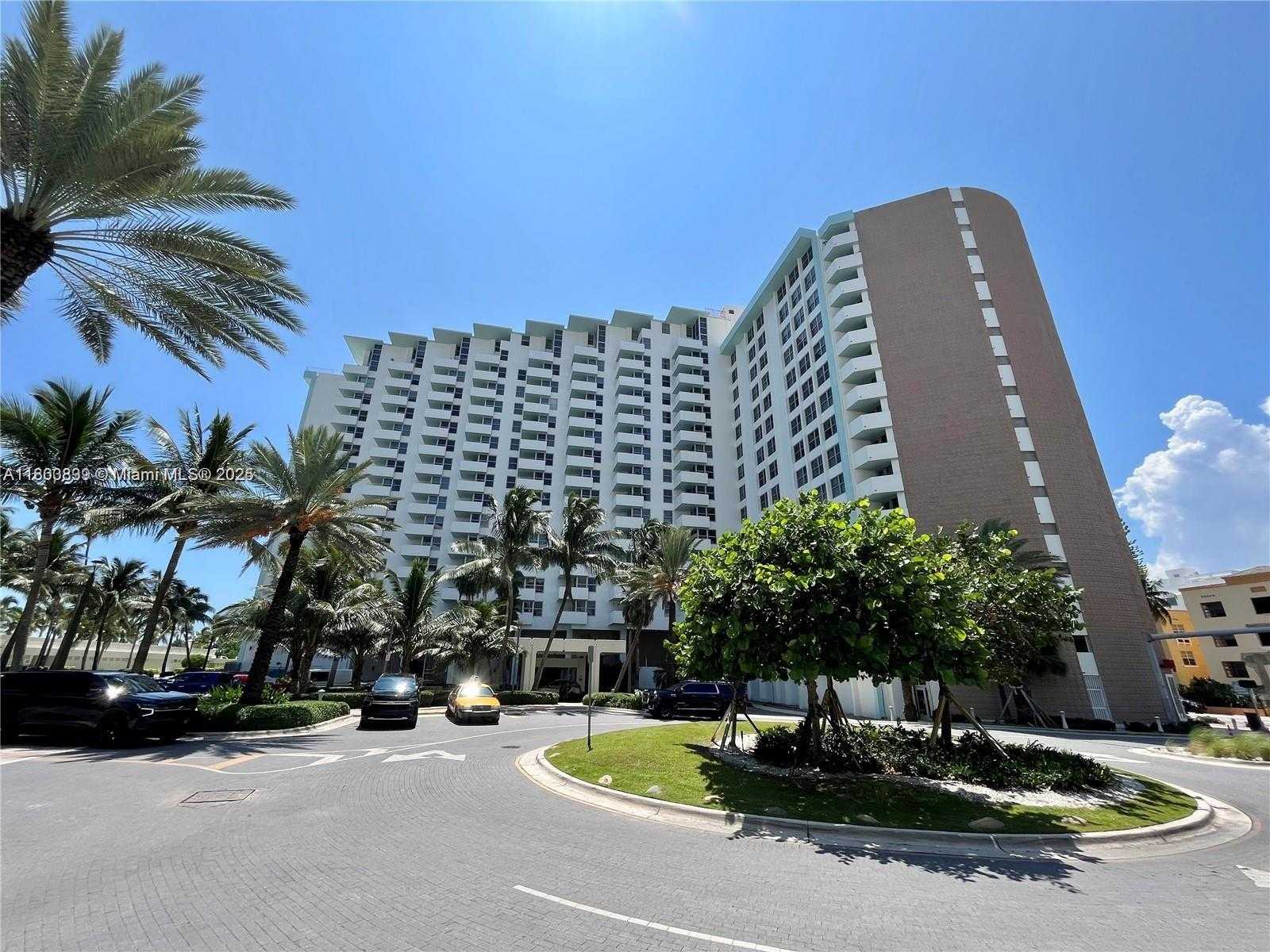 Small Image of 2899 COLLINS AVE #1538, Miami Beach Number 2