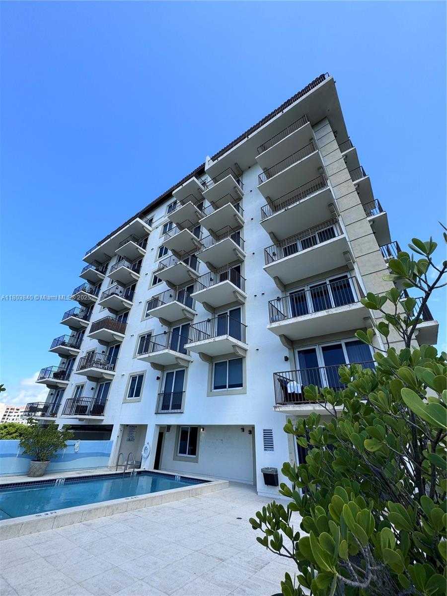 Small Image of 2701 SOUTH WEST 3RD AVE #403, Miami Number 2
