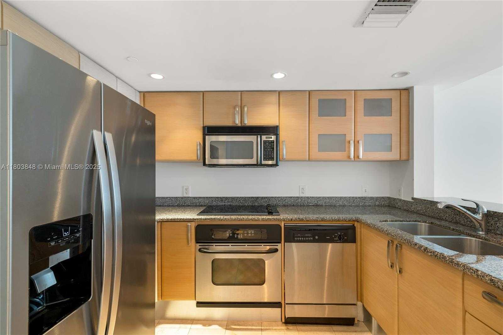 Small Image of 2101 BRICKELL AVE #1103, Miami Number 3