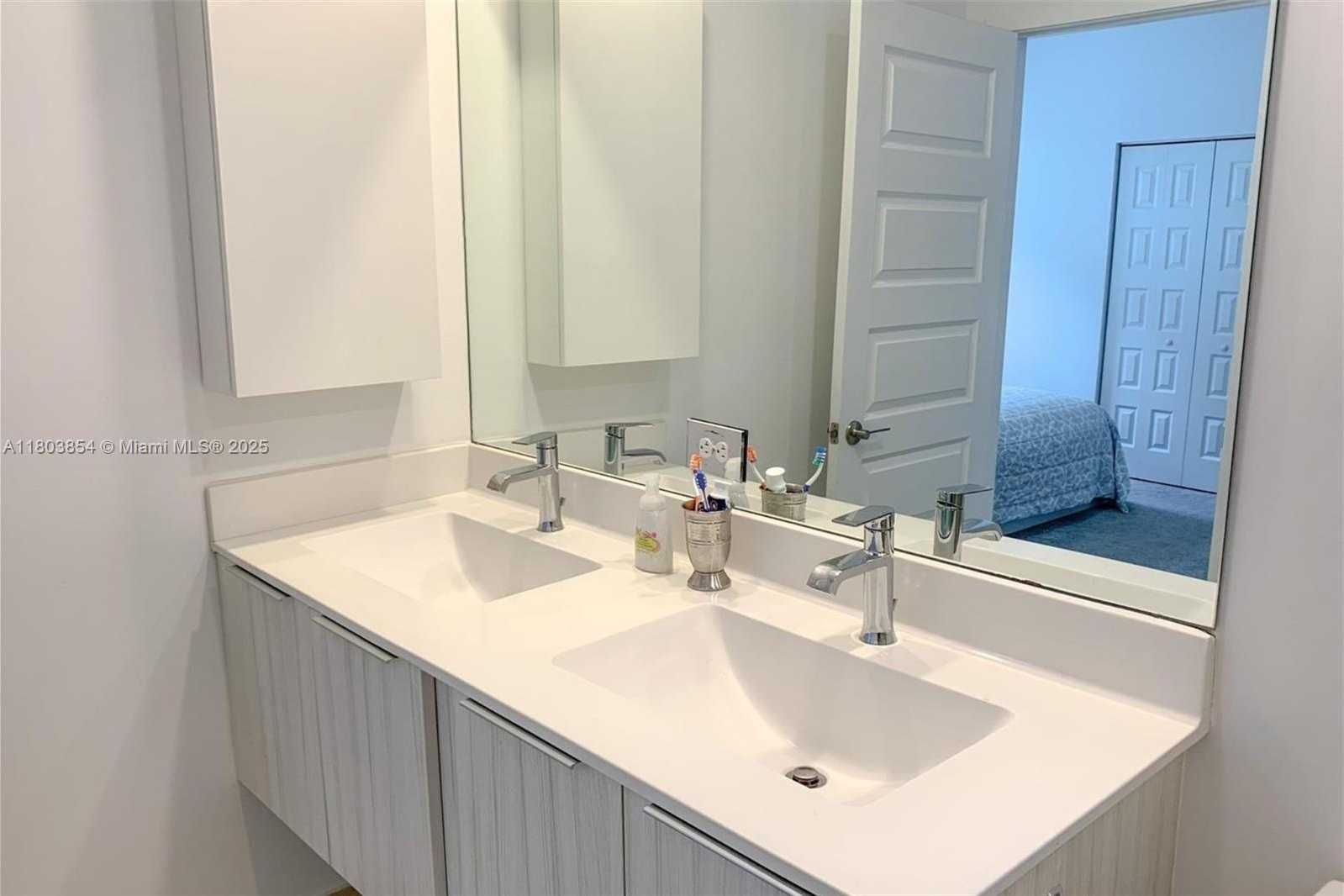 Small Image of 10431 NORTH WEST 82ND ST #8, Doral Number 14