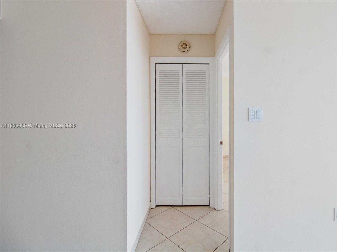 Small Image of 18011 BISCAYNE BLVD #1103, Aventura Number 12