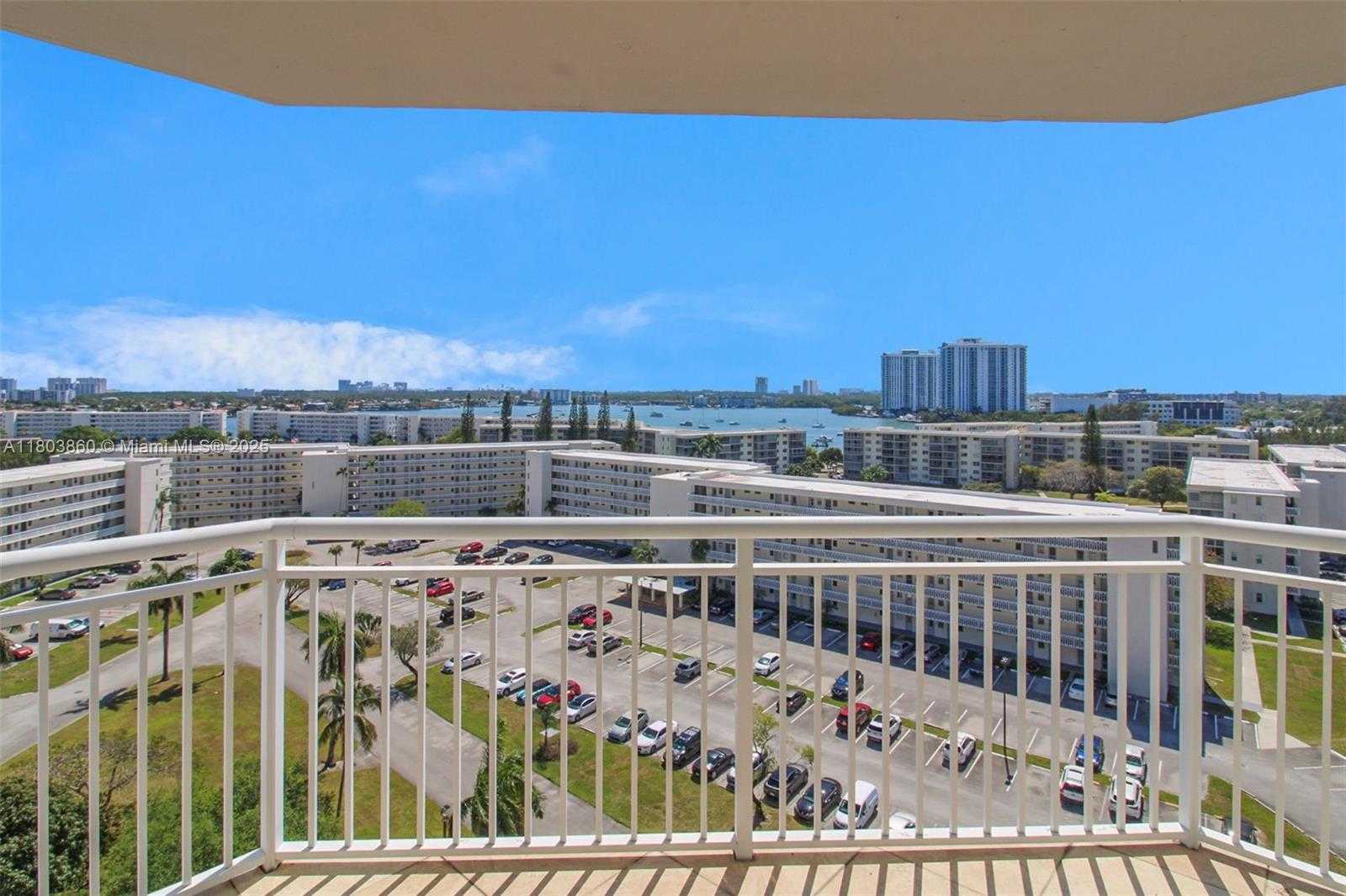 Small Image of 18011 BISCAYNE BLVD #1103, Aventura Number 4