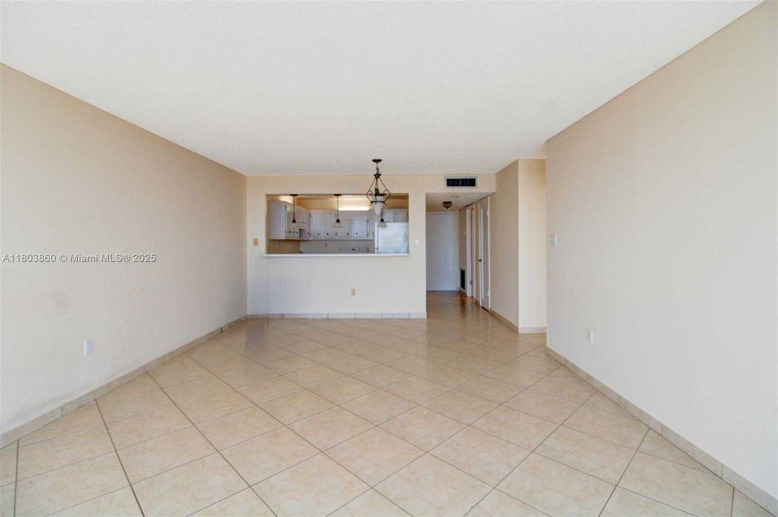 Small Image of 18011 BISCAYNE BLVD #1103, Aventura Number 8