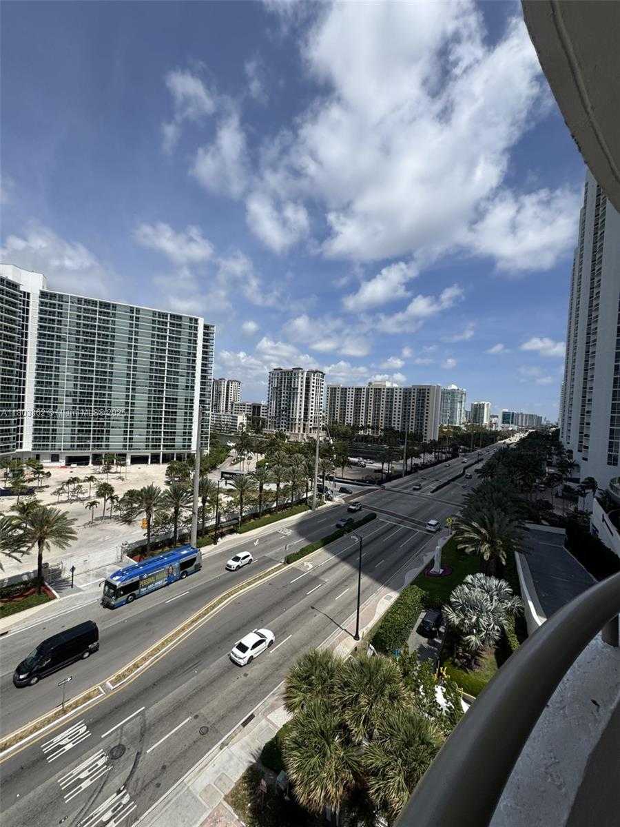 Small Image of 15645 COLLINS AV #901, Sunny Isles Beach Number 12