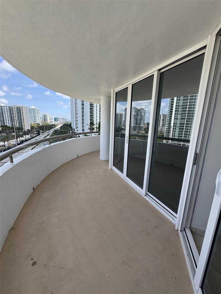 Small Image of 15645 COLLINS AV #901, Sunny Isles Beach Number 13