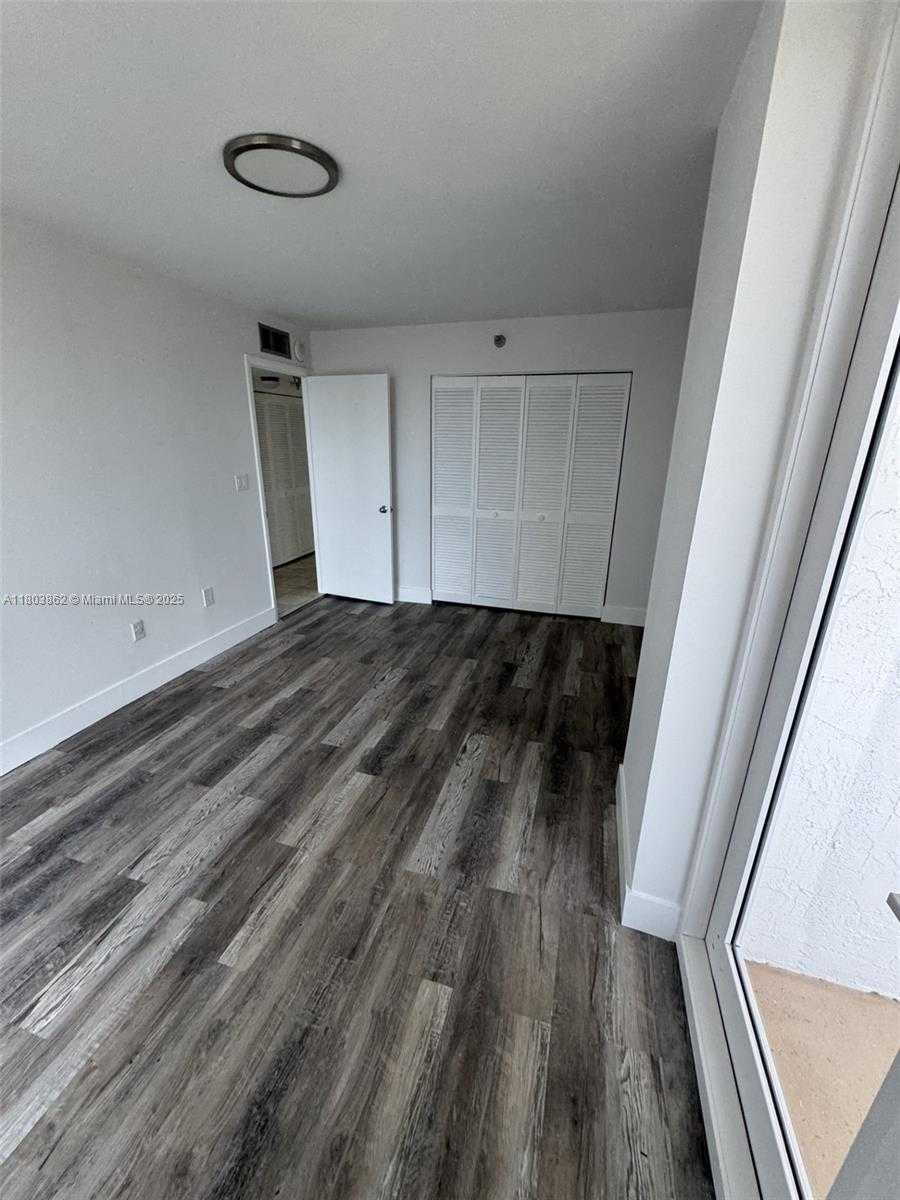 Small Image of 15645 COLLINS AV #901, Sunny Isles Beach Number 27