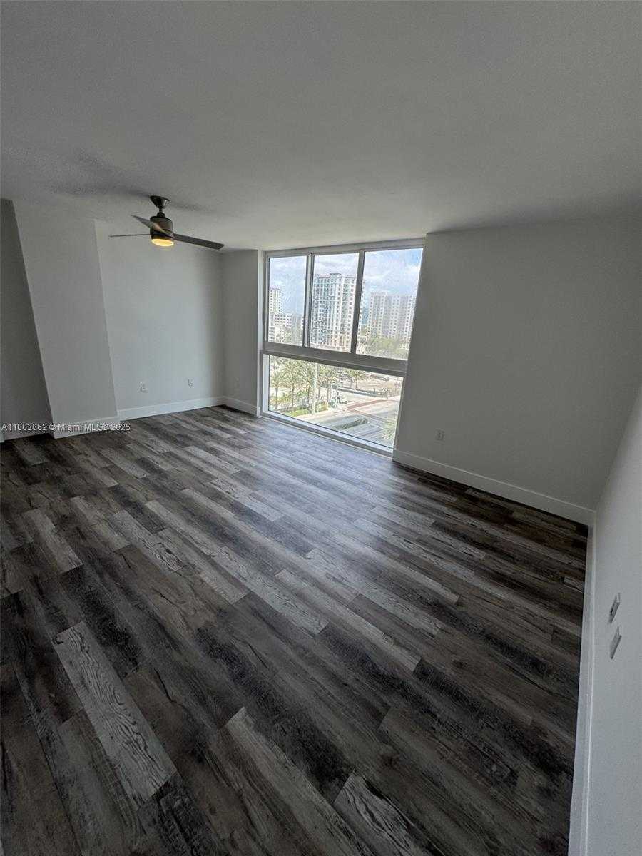 Small Image of 15645 COLLINS AV #901, Sunny Isles Beach Number 34
