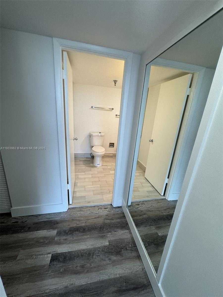 Small Image of 15645 COLLINS AV #901, Sunny Isles Beach Number 37