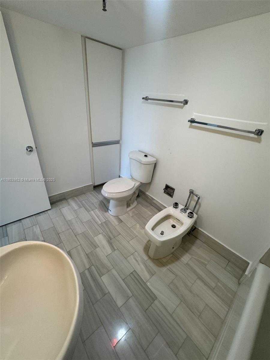 Small Image of 15645 COLLINS AV #901, Sunny Isles Beach Number 44