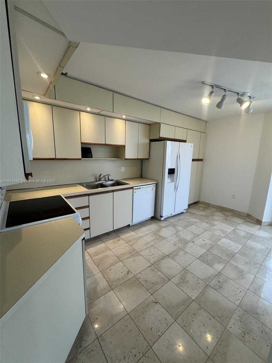Small Image of 15645 COLLINS AV #901, Sunny Isles Beach Number 7