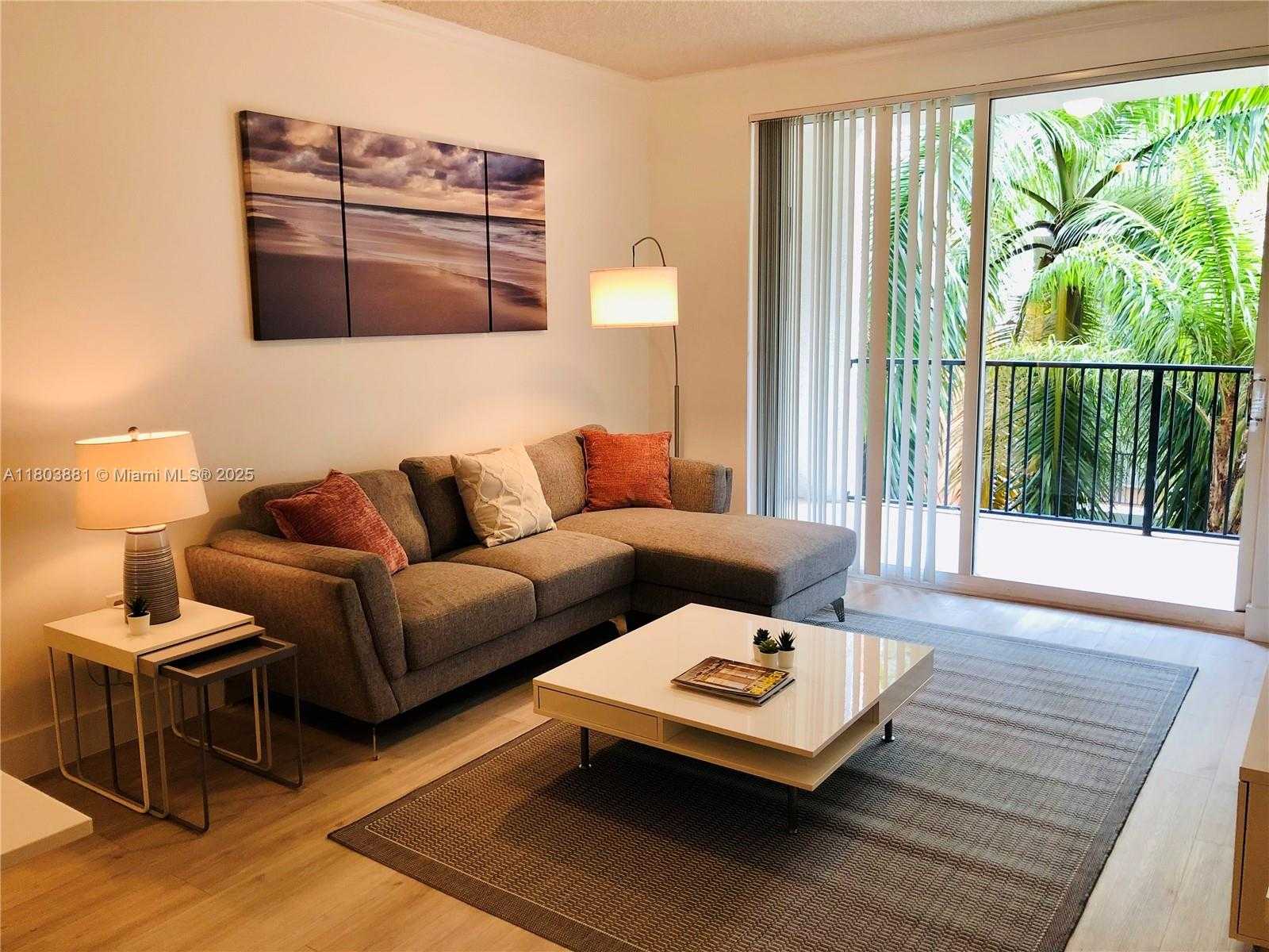 Small Image of 17100 NORTH BAY RD #1511, Sunny Isles Beach Number 3