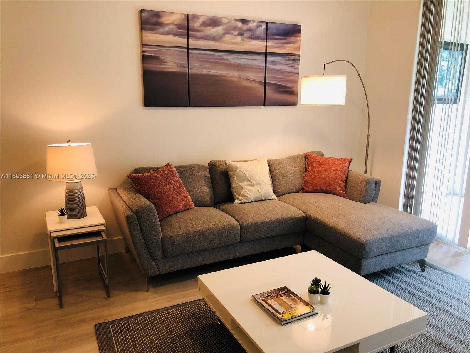 Small Image of 17100 NORTH BAY RD #1511, Sunny Isles Beach Number 4
