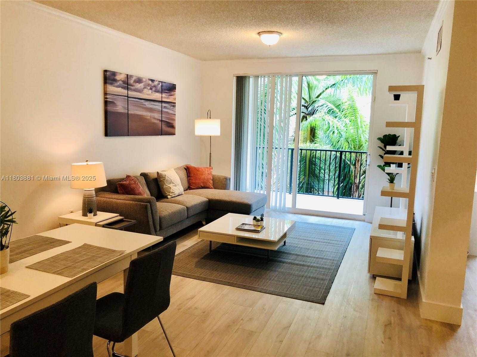 Small Image of 17100 NORTH BAY RD #1511, Sunny Isles Beach Number 5