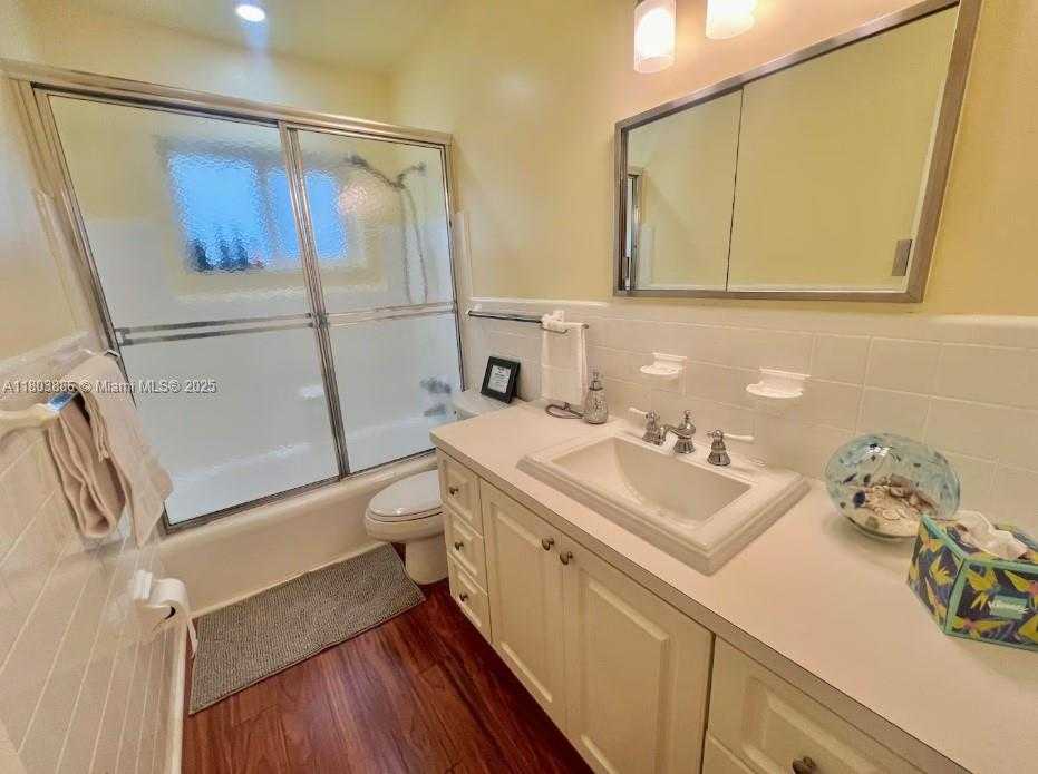 Small Image of 12530 NORTH EAST 4 AVE, North Miami Number 10