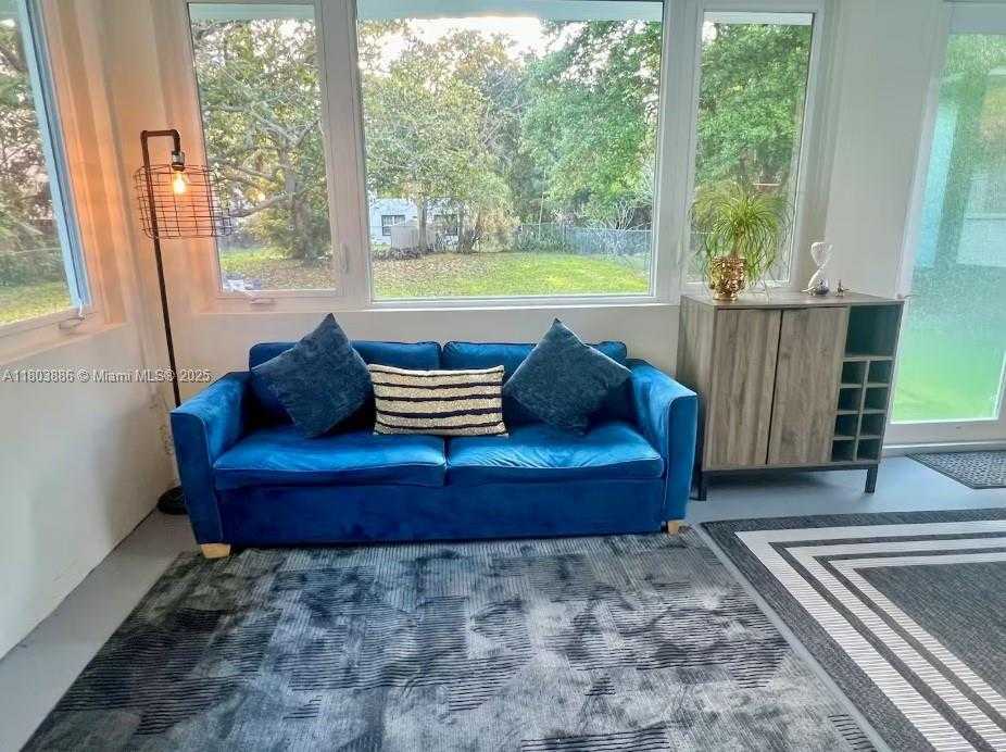 Small Image of 12530 NORTH EAST 4 AVE, North Miami Number 13