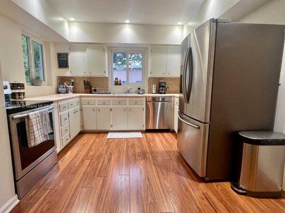 Small Image of 12530 NORTH EAST 4 AVE, North Miami Number 2