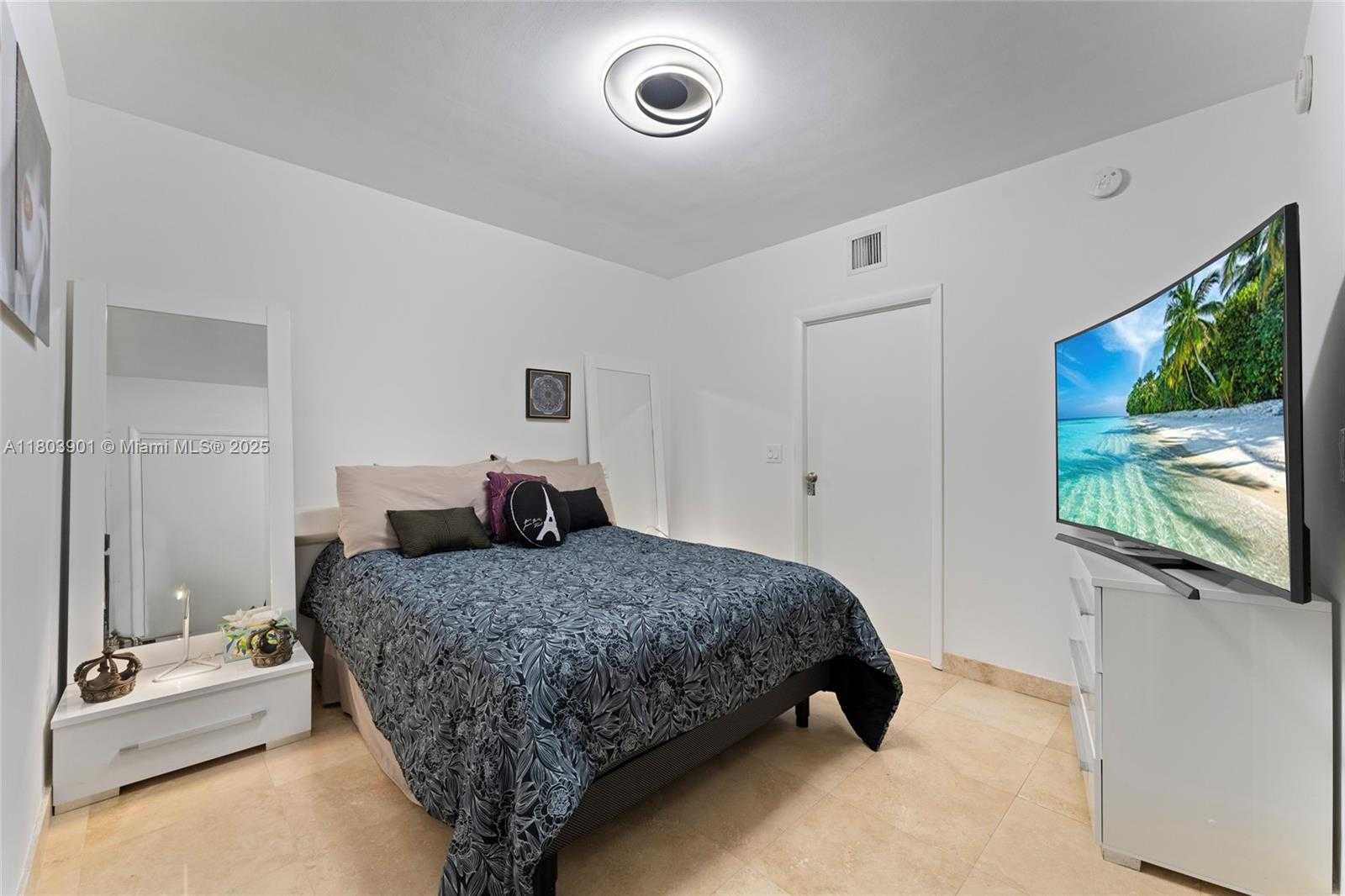 Small Image of 1830 SOUTH OCEAN DR #1612, Hallandale Beach Number 10