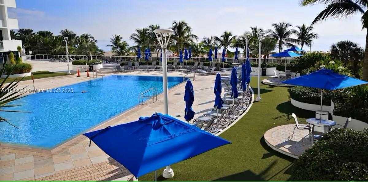 Small Image of 100 LINCOLN RD #1216, Miami Beach Number 8