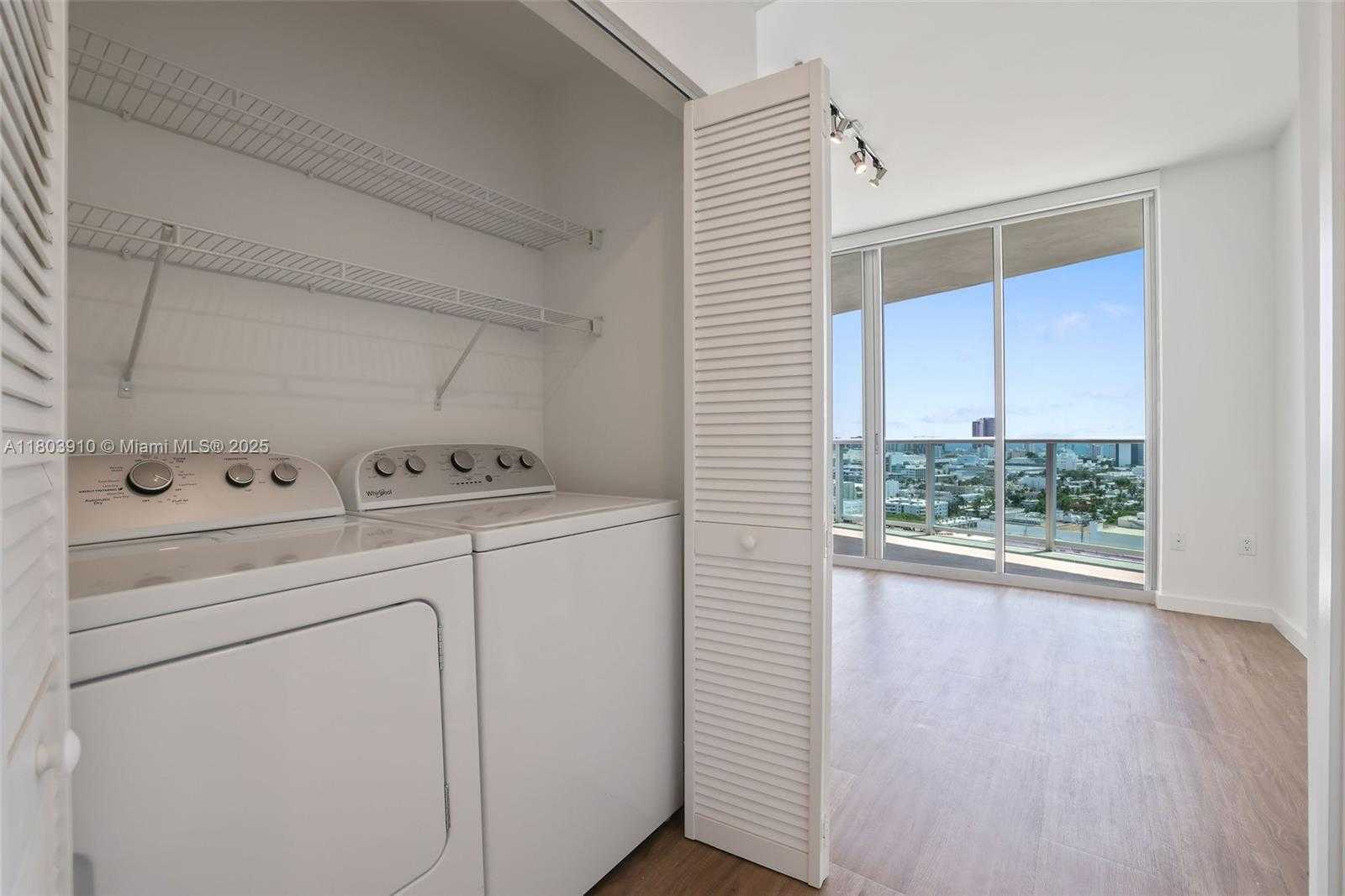 Small Image of 1500 BAY RD #C-0707, Miami Beach Number 10