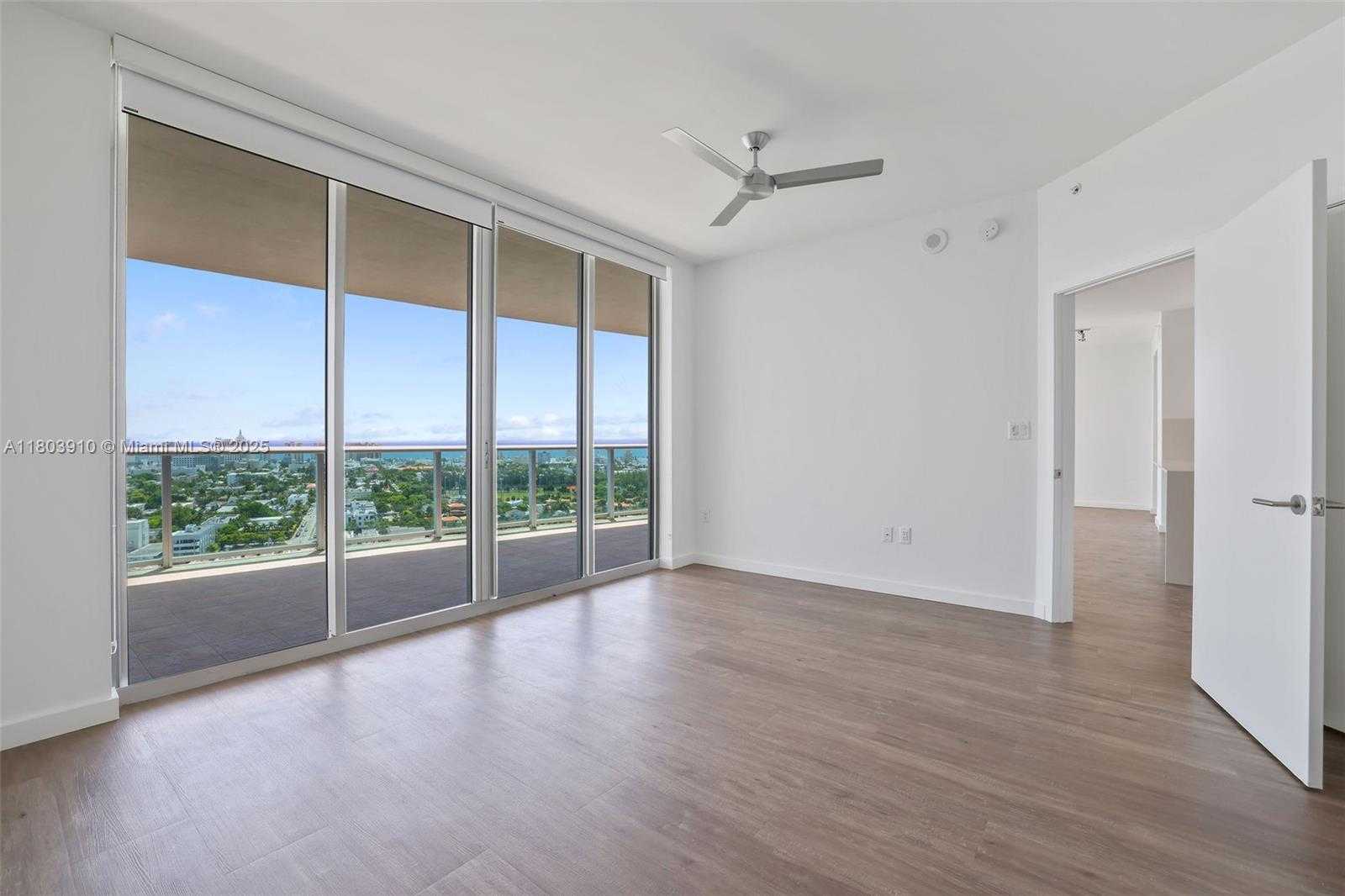 Small Image of 1500 BAY RD #C-0707, Miami Beach Number 11