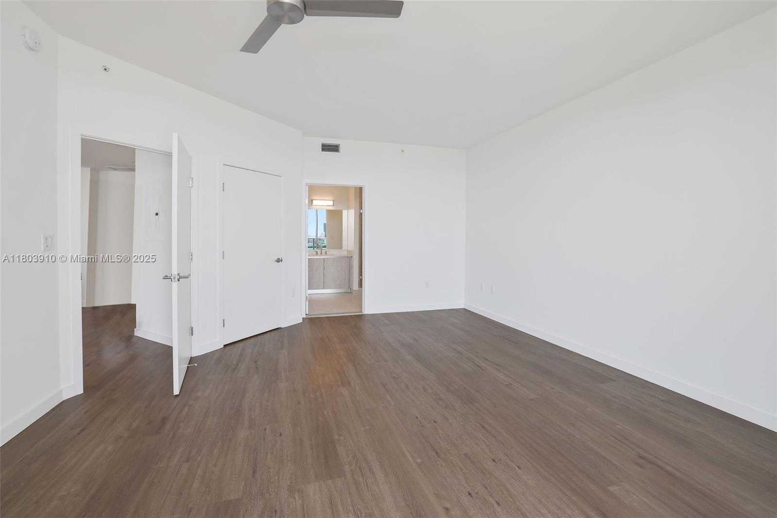Small Image of 1500 BAY RD #C-0707, Miami Beach Number 16