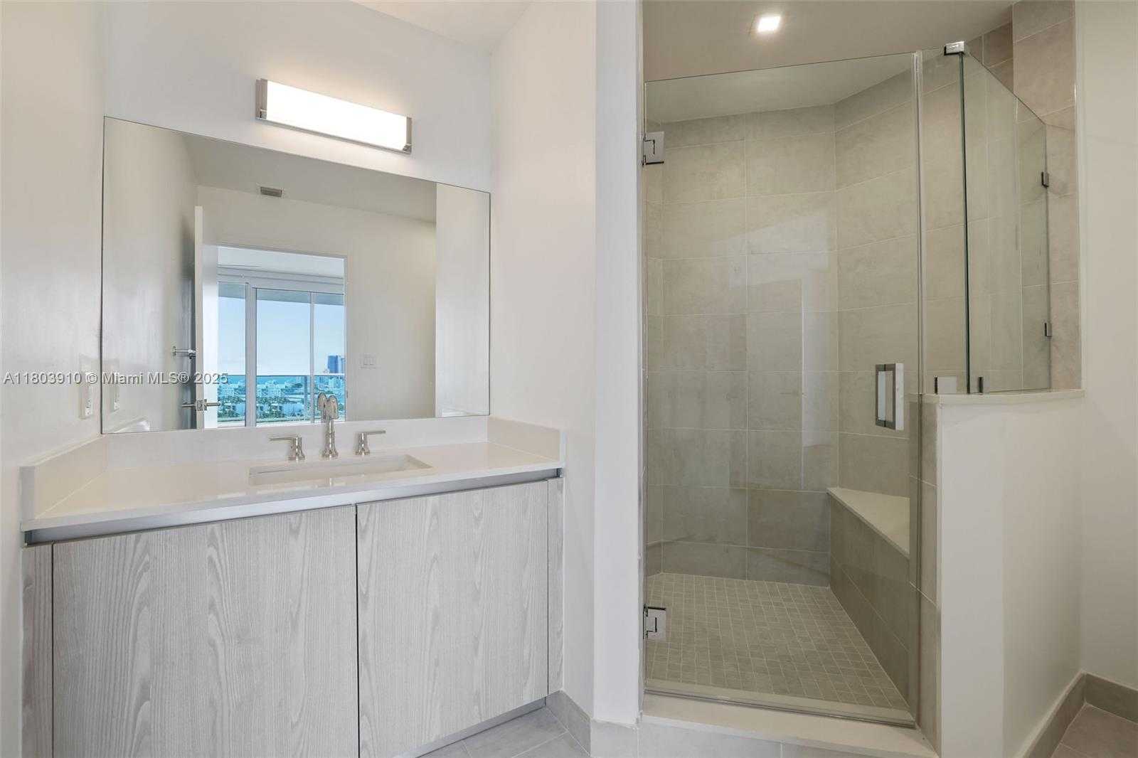 Small Image of 1500 BAY RD #C-0707, Miami Beach Number 17