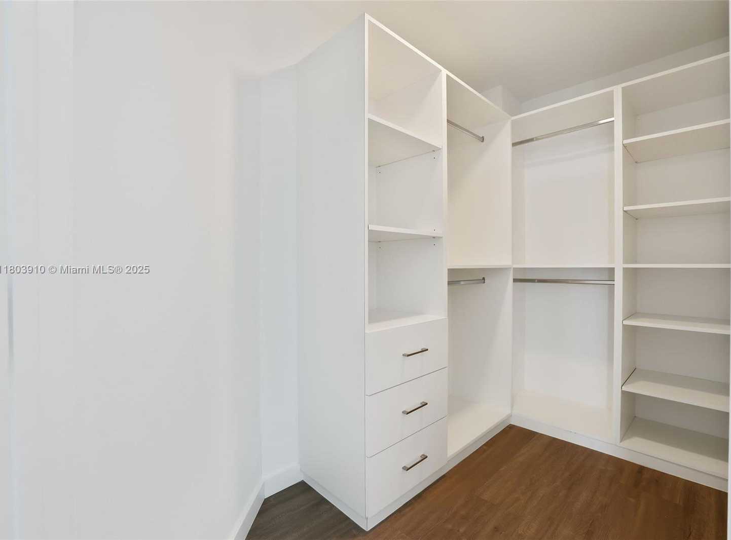 Small Image of 1500 BAY RD #C-0707, Miami Beach Number 19